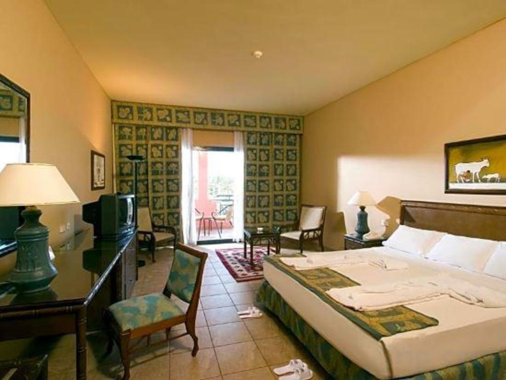 Parrotel Aqua Park Resort