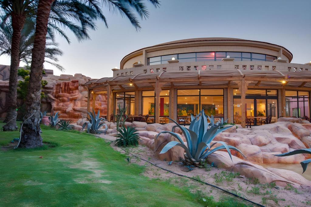 Parrotel Aqua Park Resort