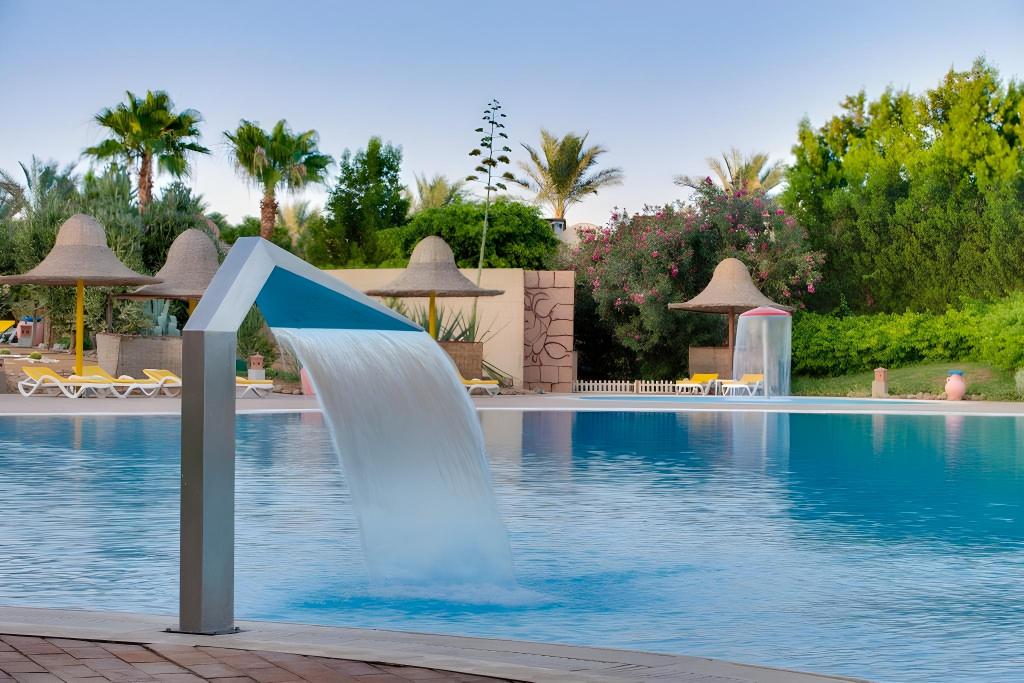 Parrotel Aqua Park Resort