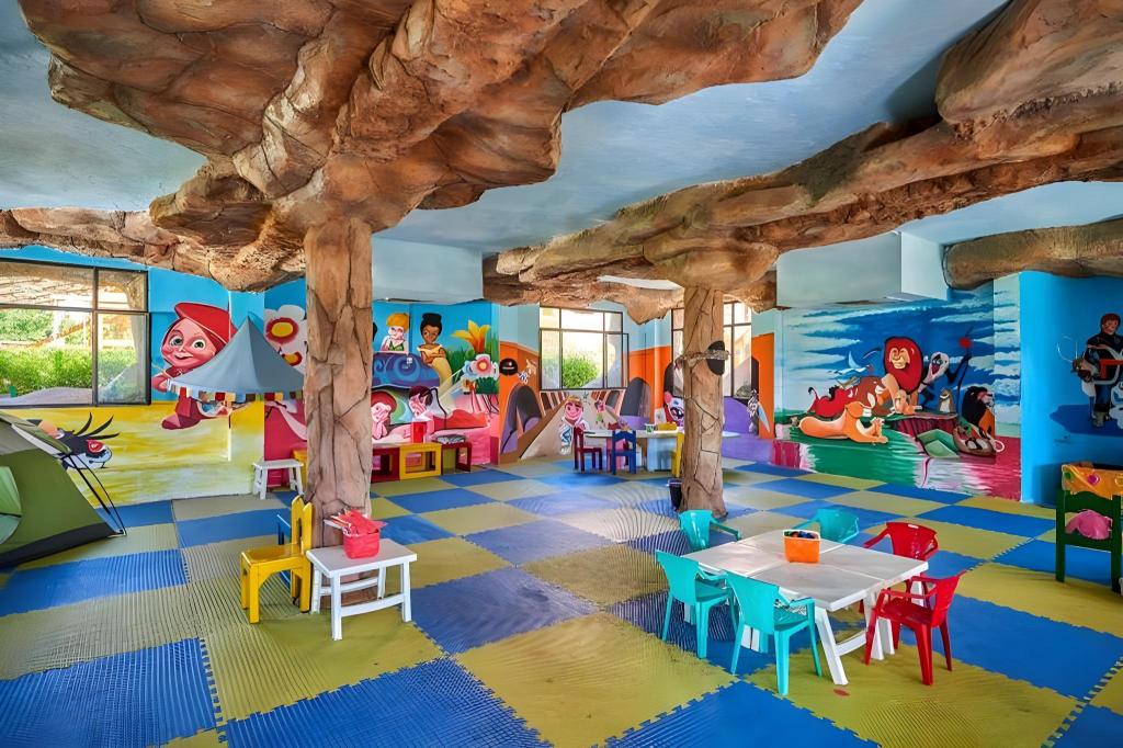 Parrotel Aqua Park Resort