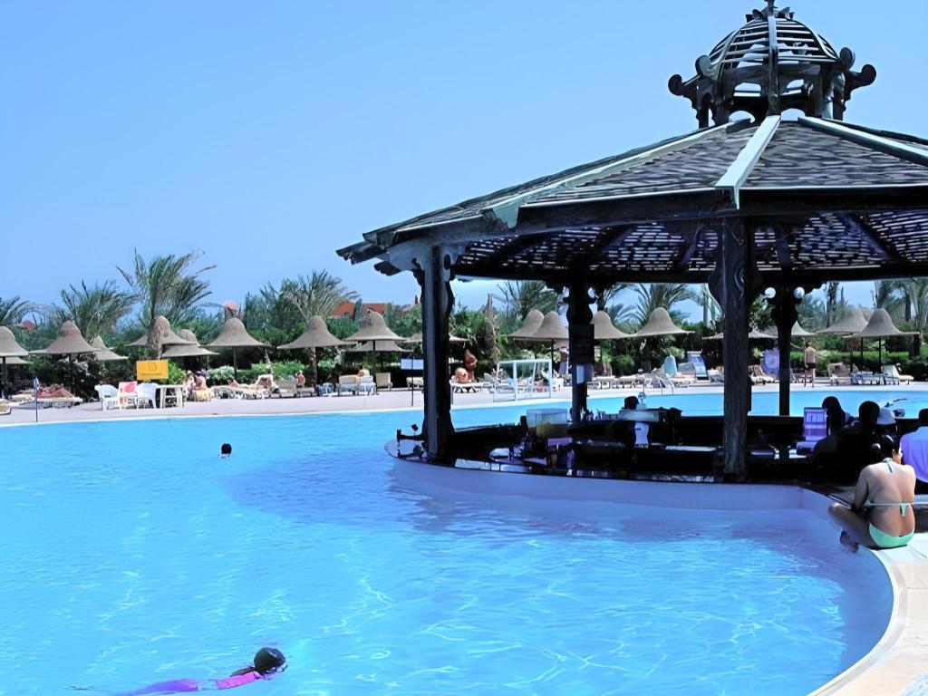 Parrotel Aqua Park Resort