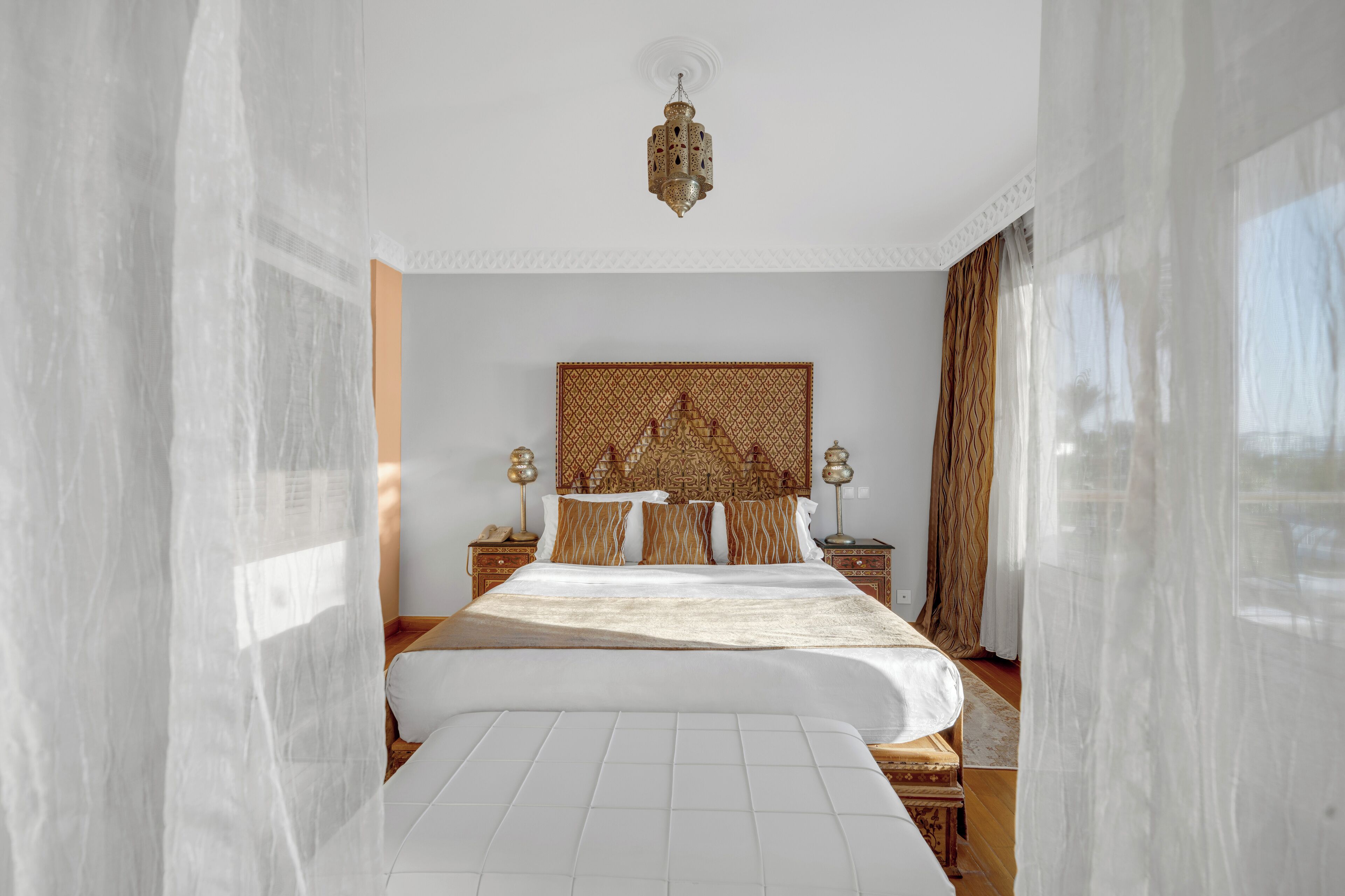 Royal Savoy Hotel & Villas