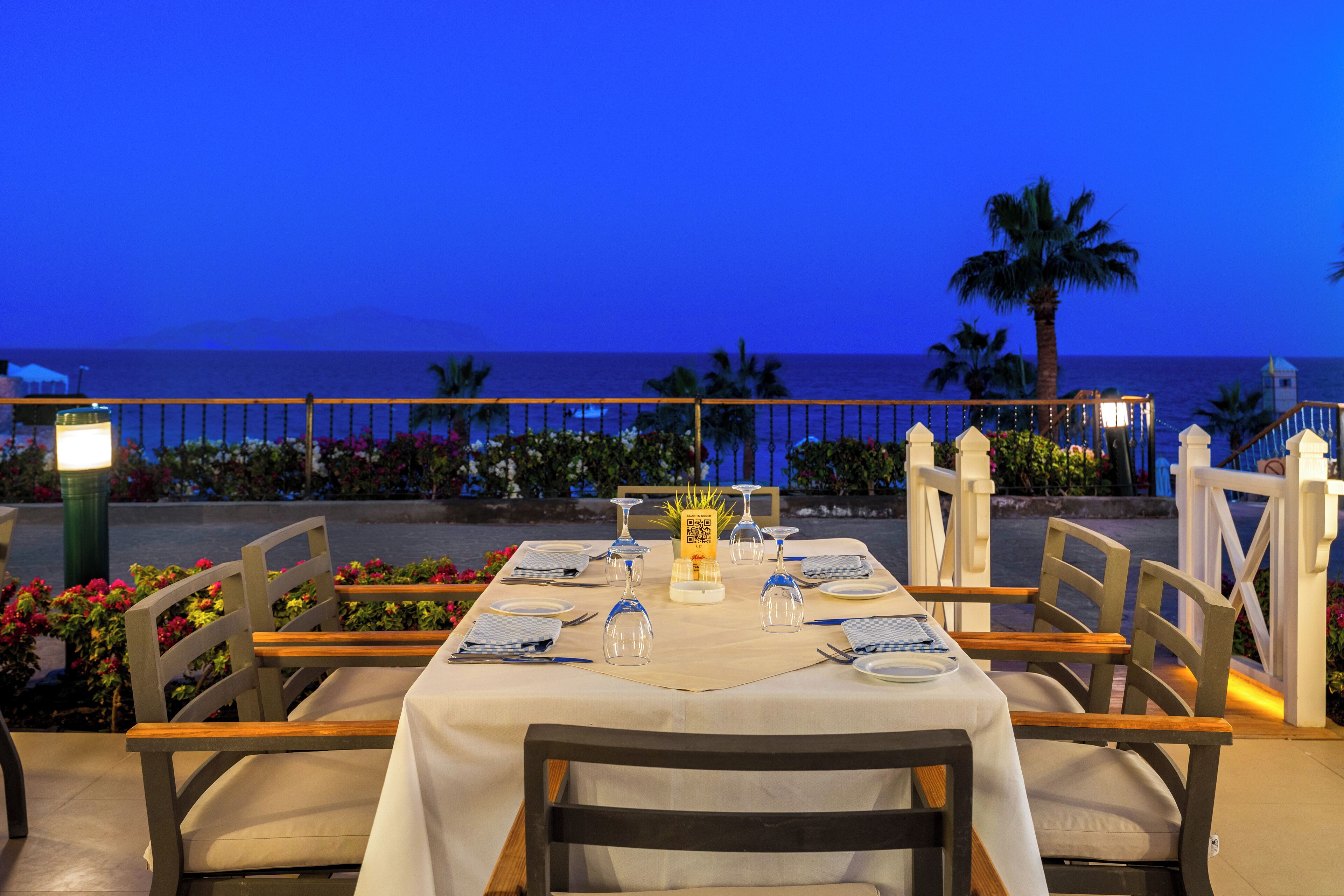 Royal Savoy Hotel & Villas