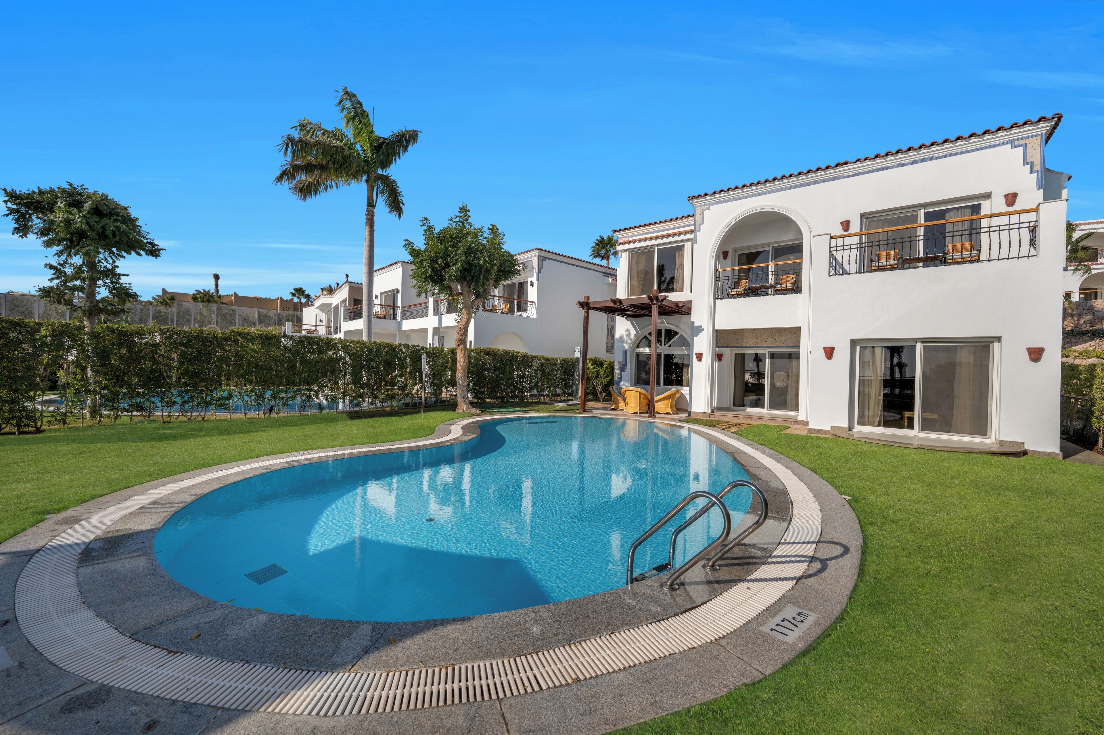 Royal Savoy Hotel & Villas