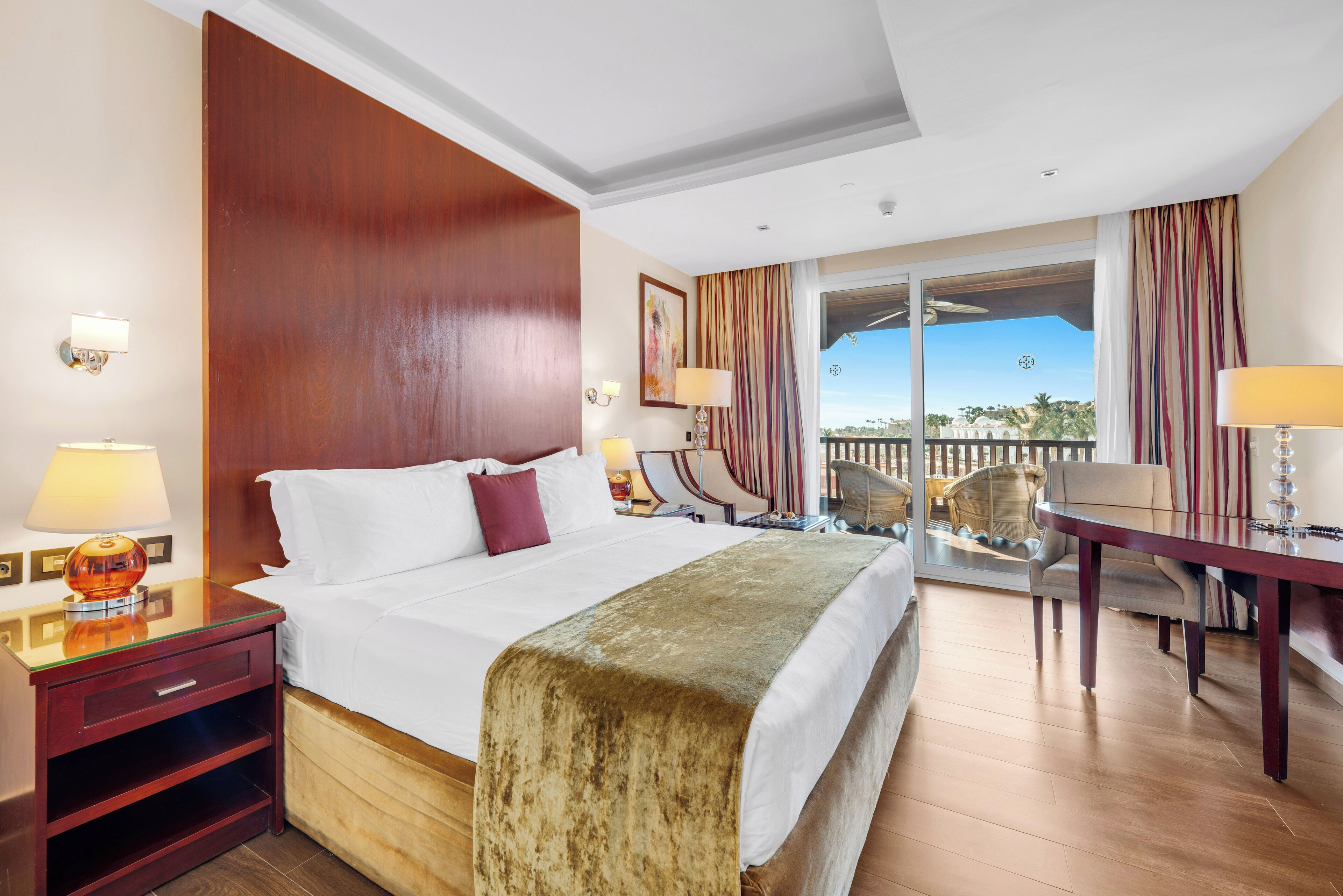 Royal Savoy Hotel & Villas