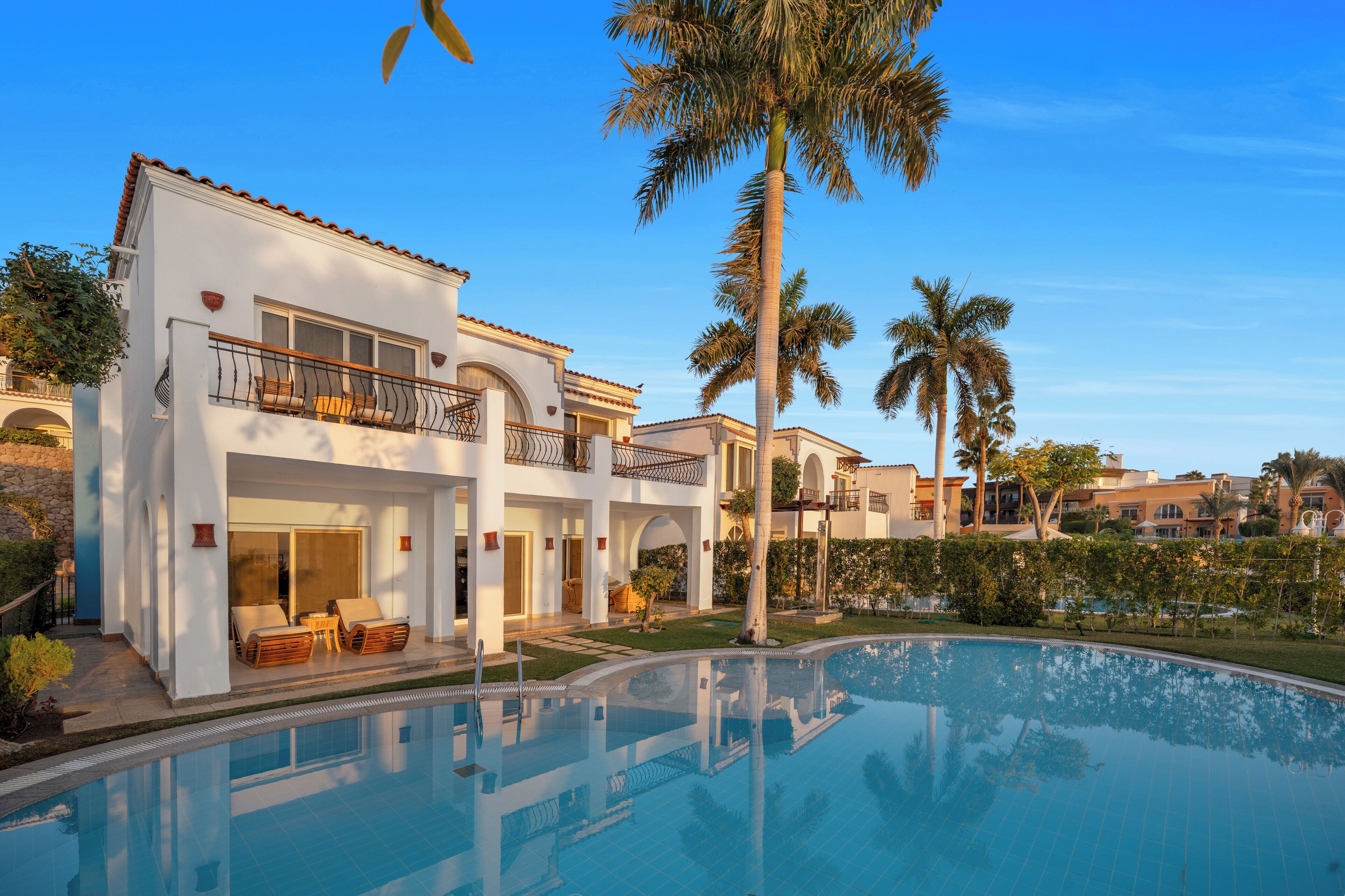 Royal Savoy Hotel & Villas