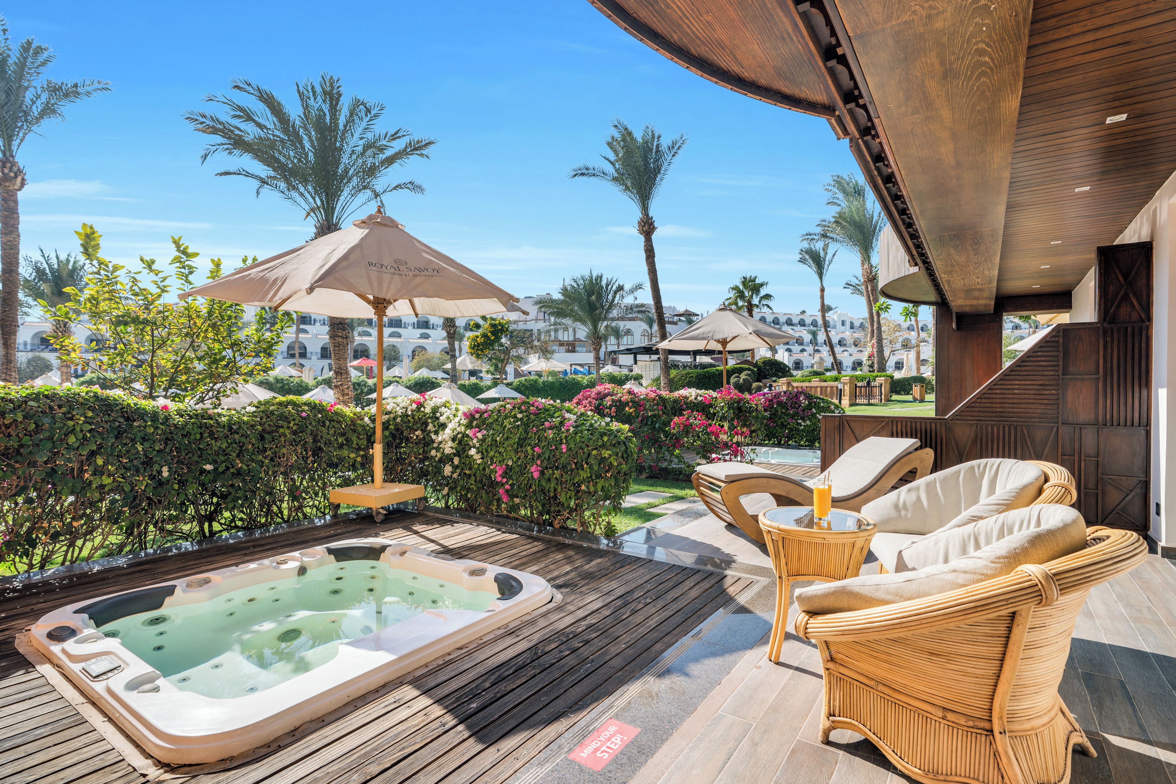 Royal Savoy Hotel & Villas