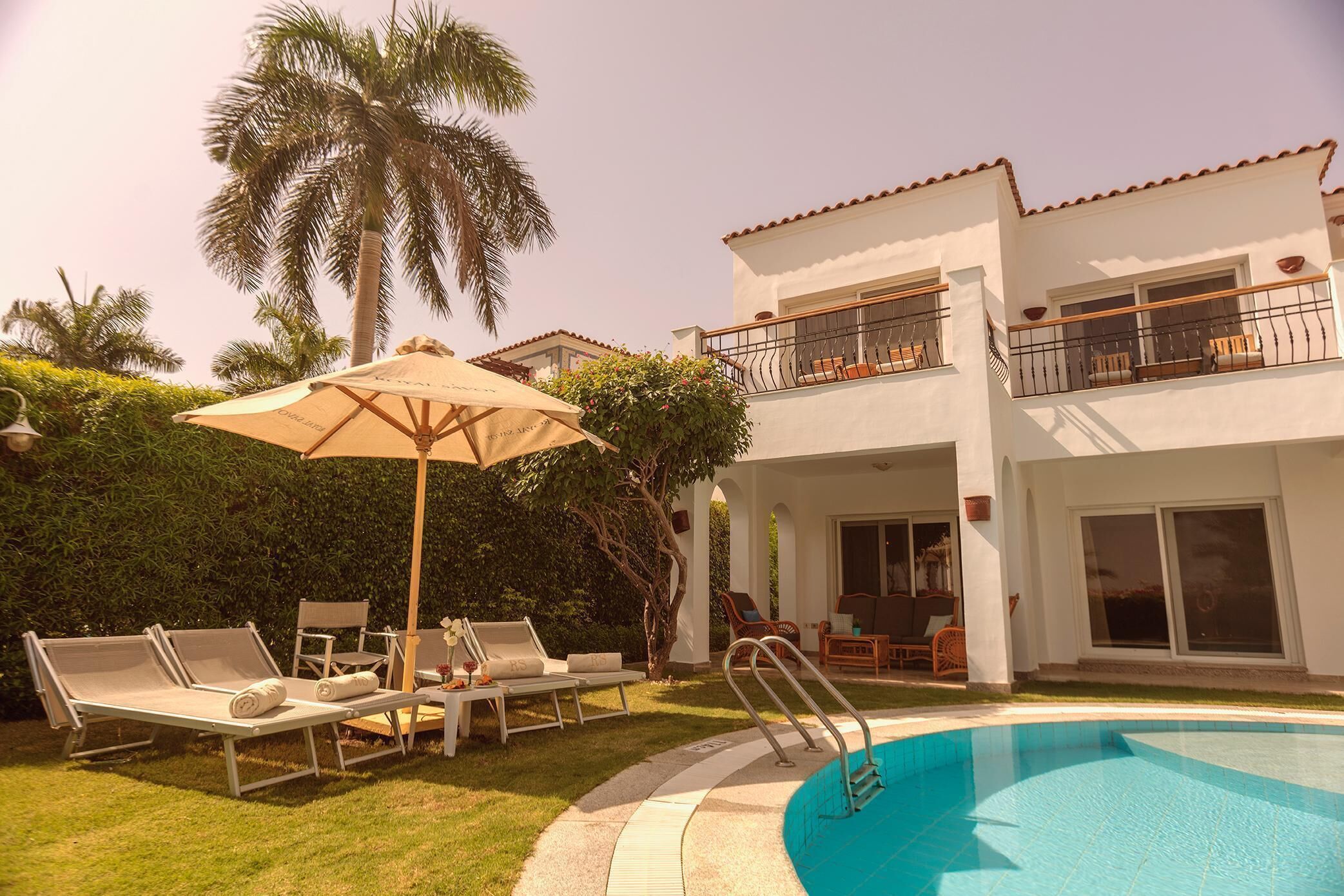 Royal Savoy Hotel & Villas