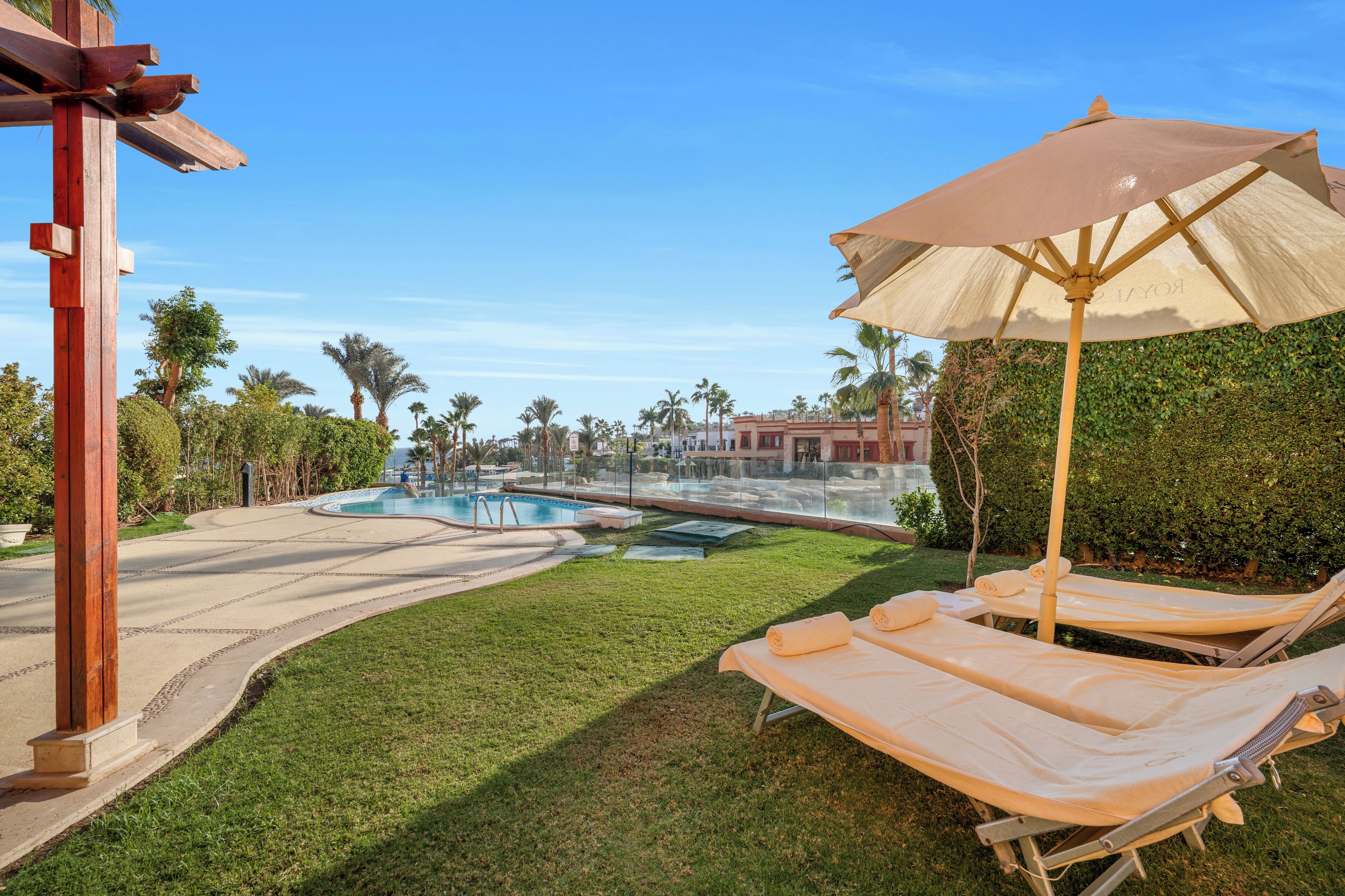 Royal Savoy Hotel & Villas