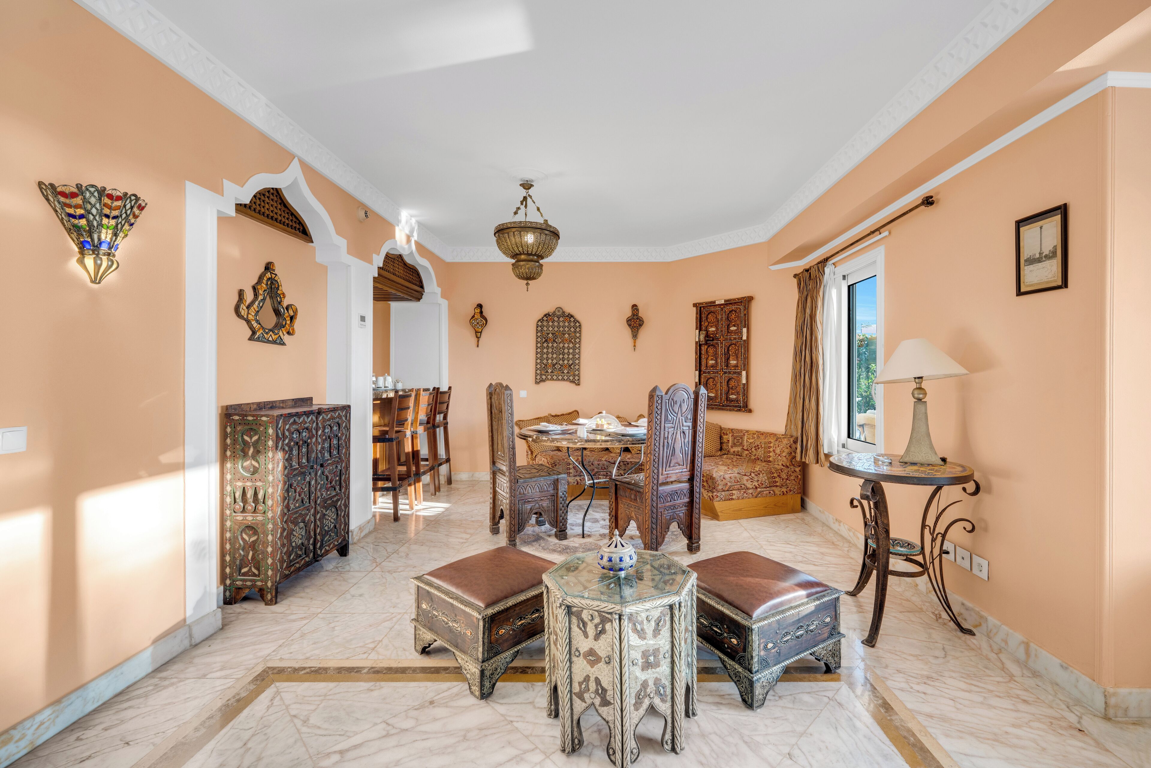 Royal Savoy Hotel & Villas