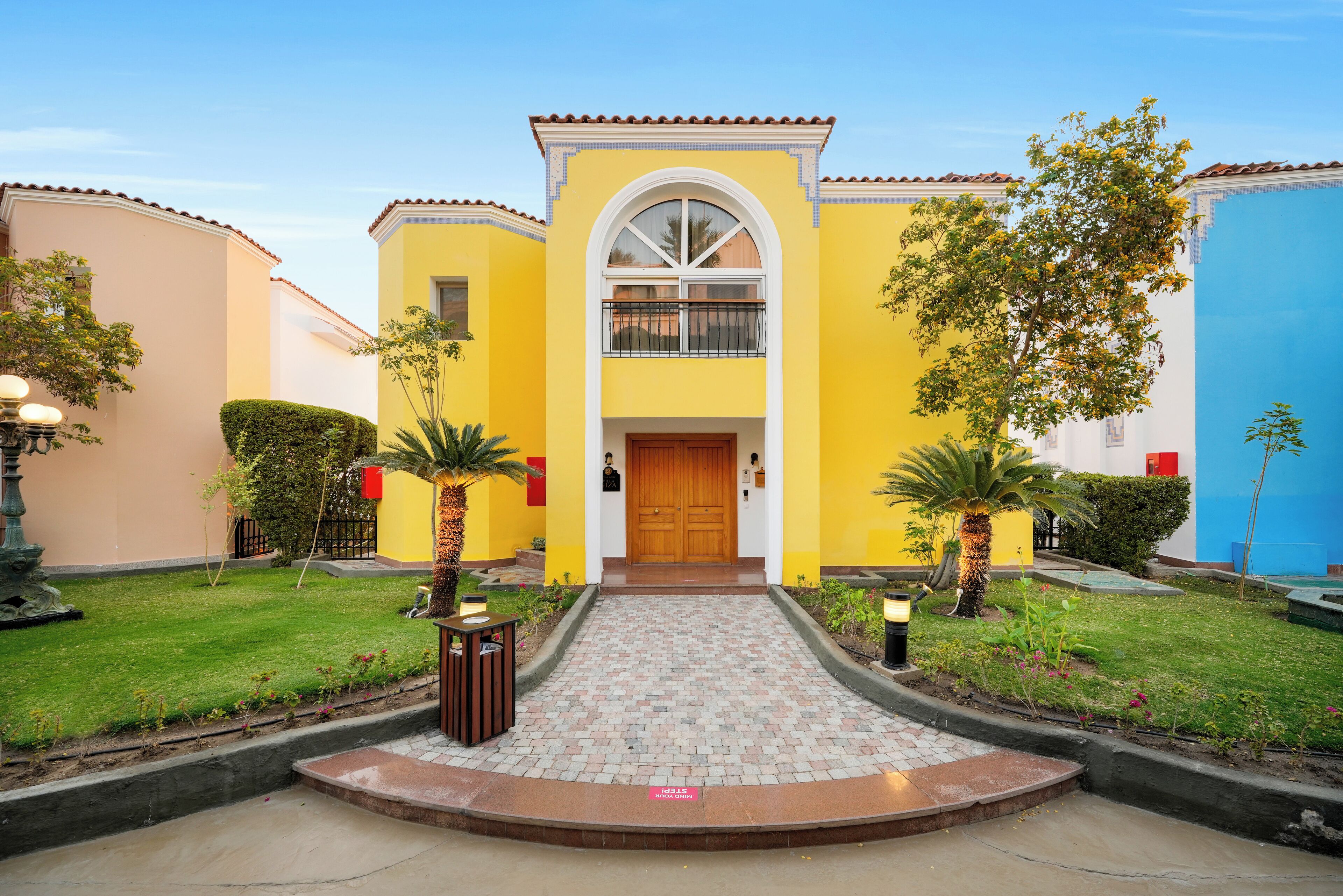 Royal Savoy Hotel & Villas