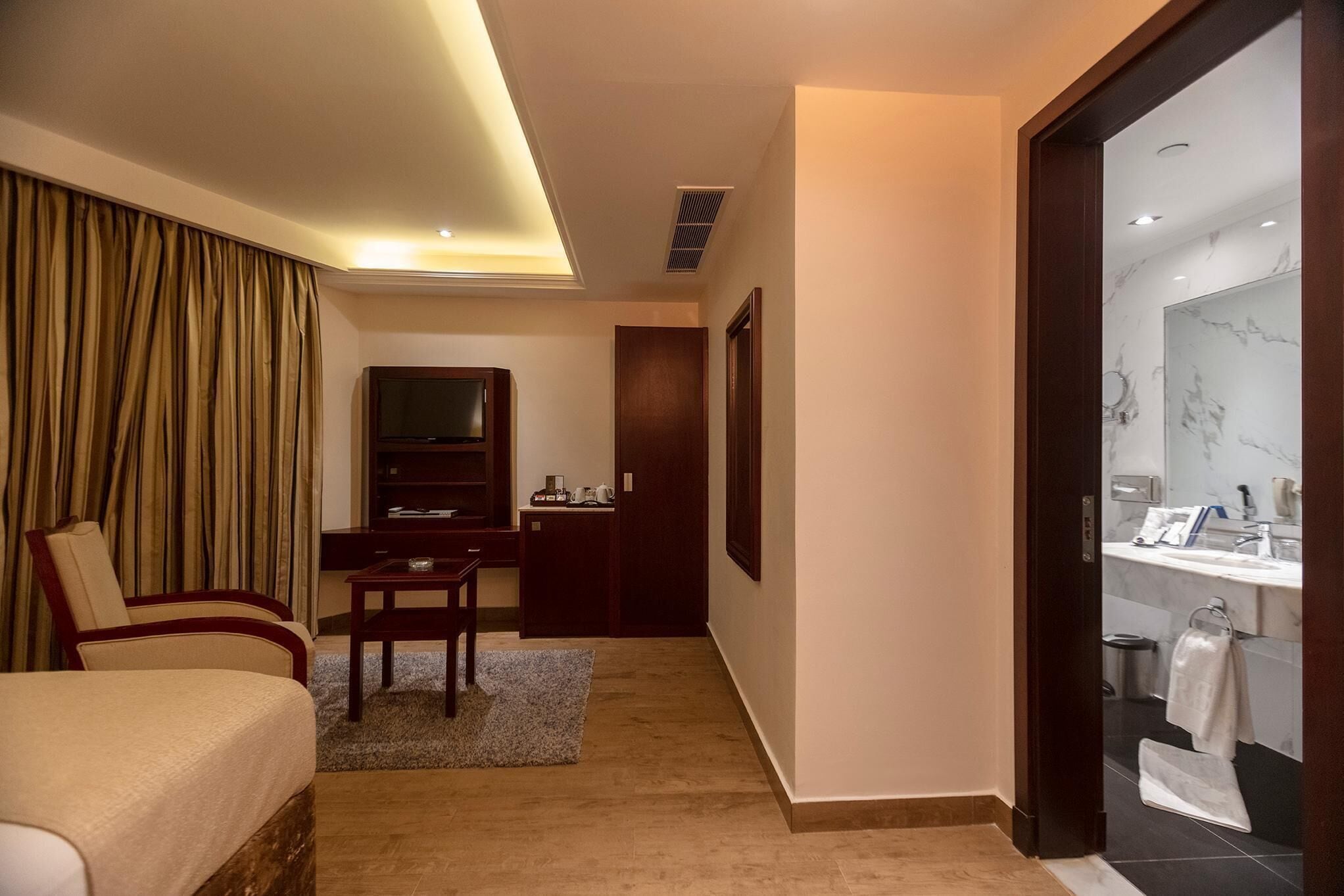 Royal Savoy Hotel & Villas