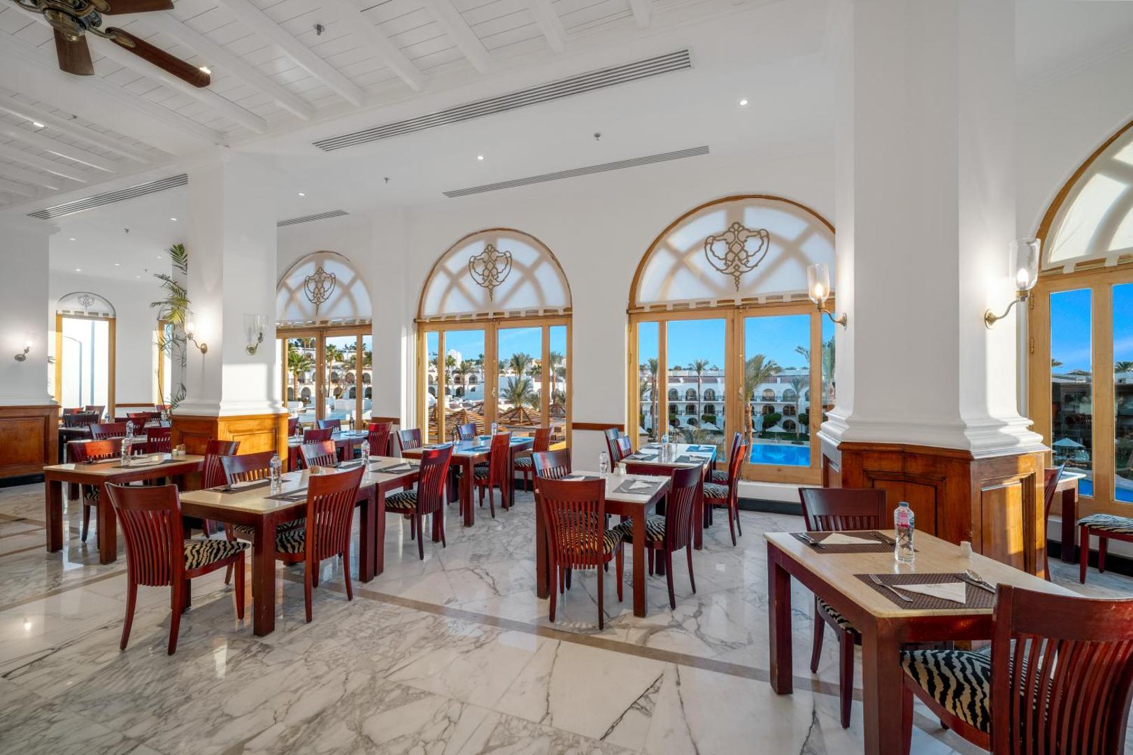 Royal Savoy Hotel & Villas