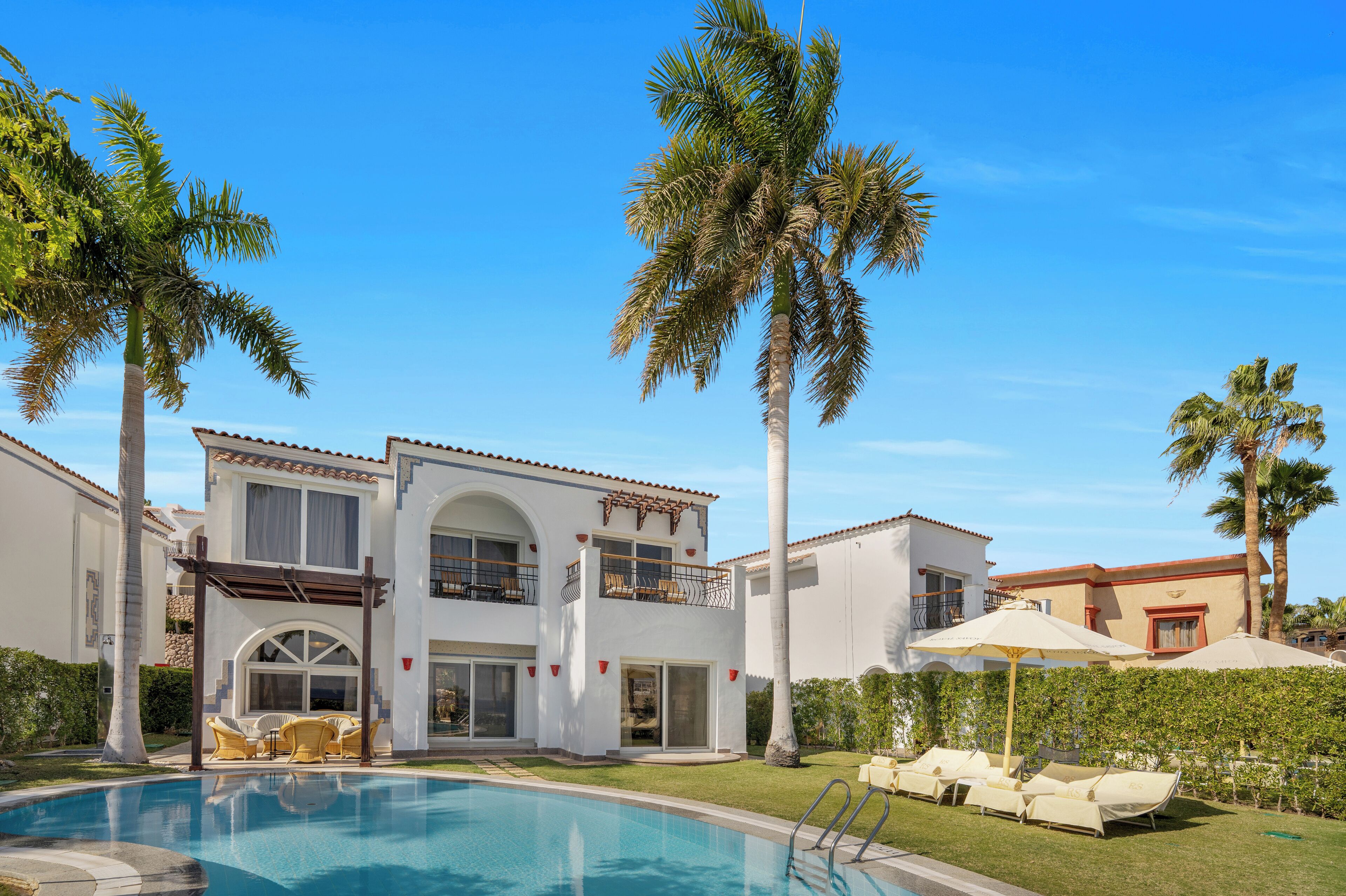 Royal Savoy Hotel & Villas