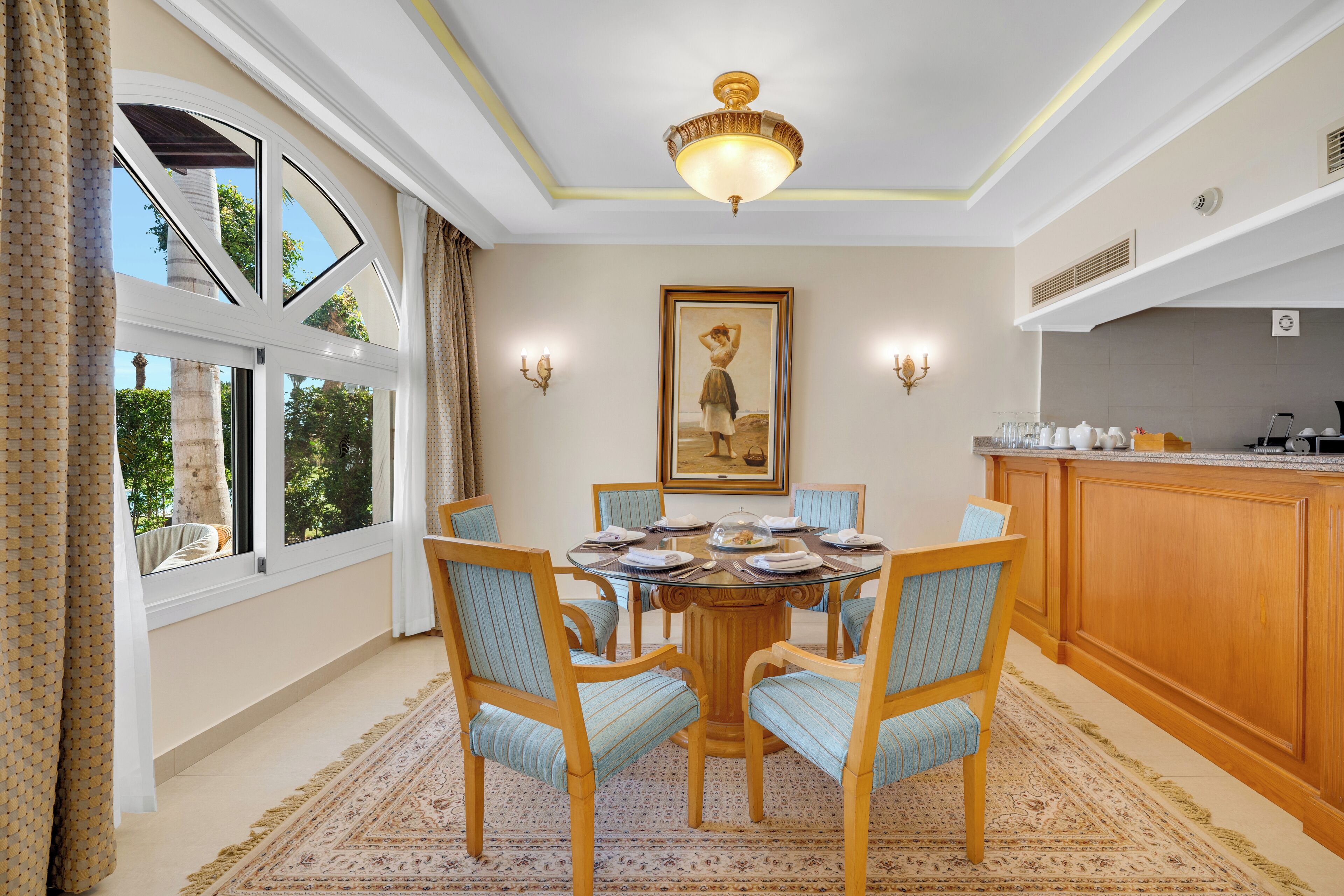 Royal Savoy Hotel & Villas