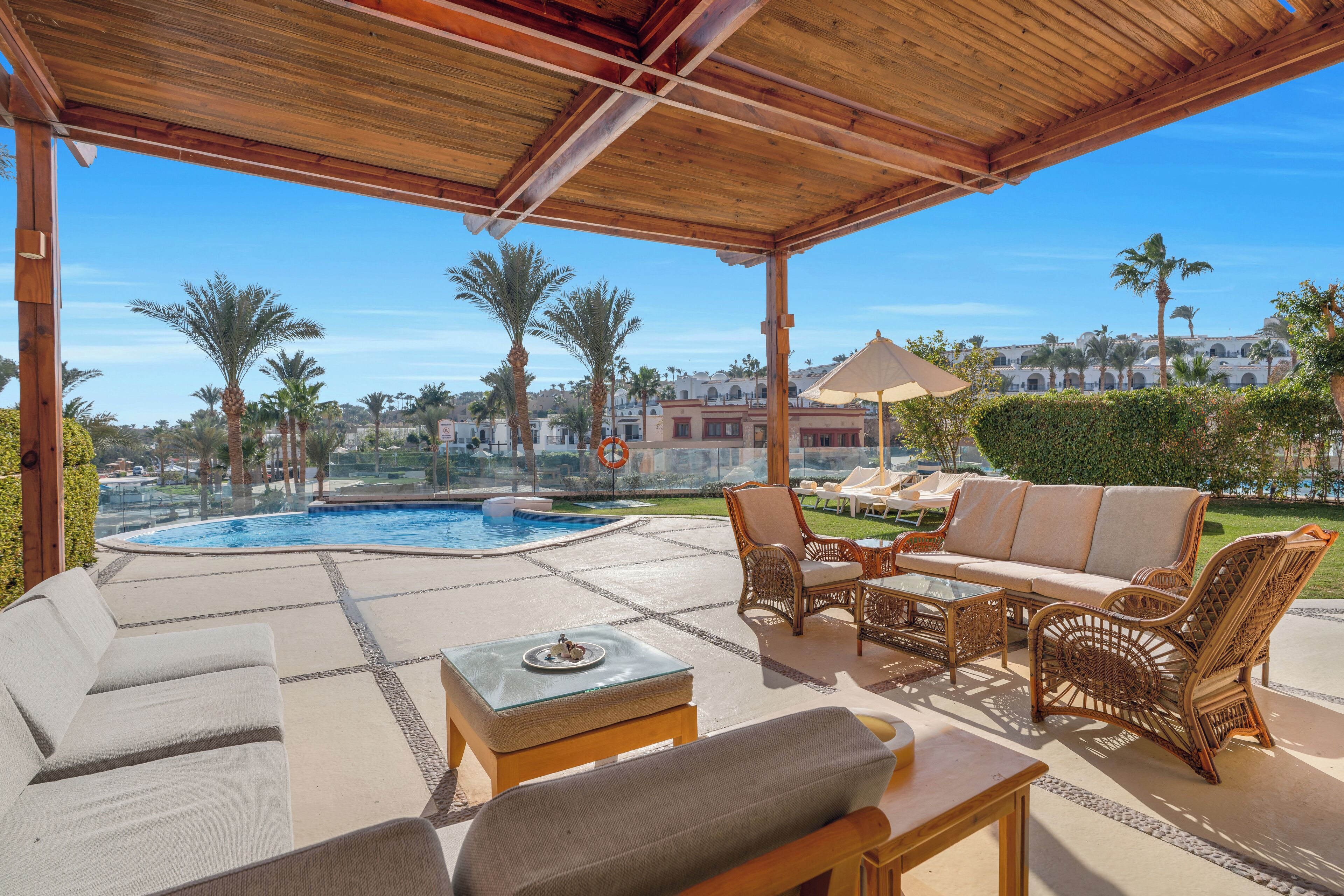 Royal Savoy Hotel & Villas