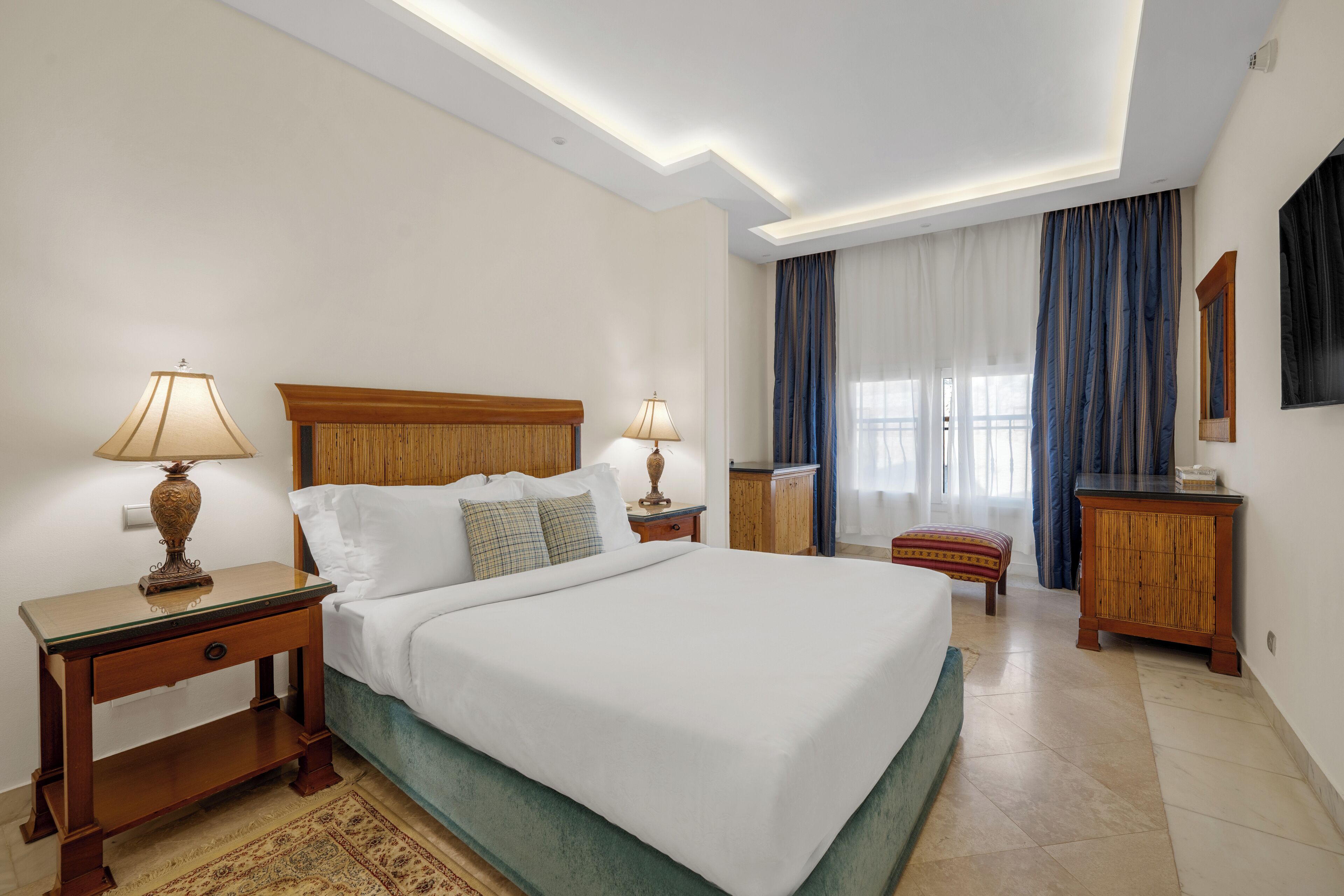 Royal Savoy Hotel & Villas