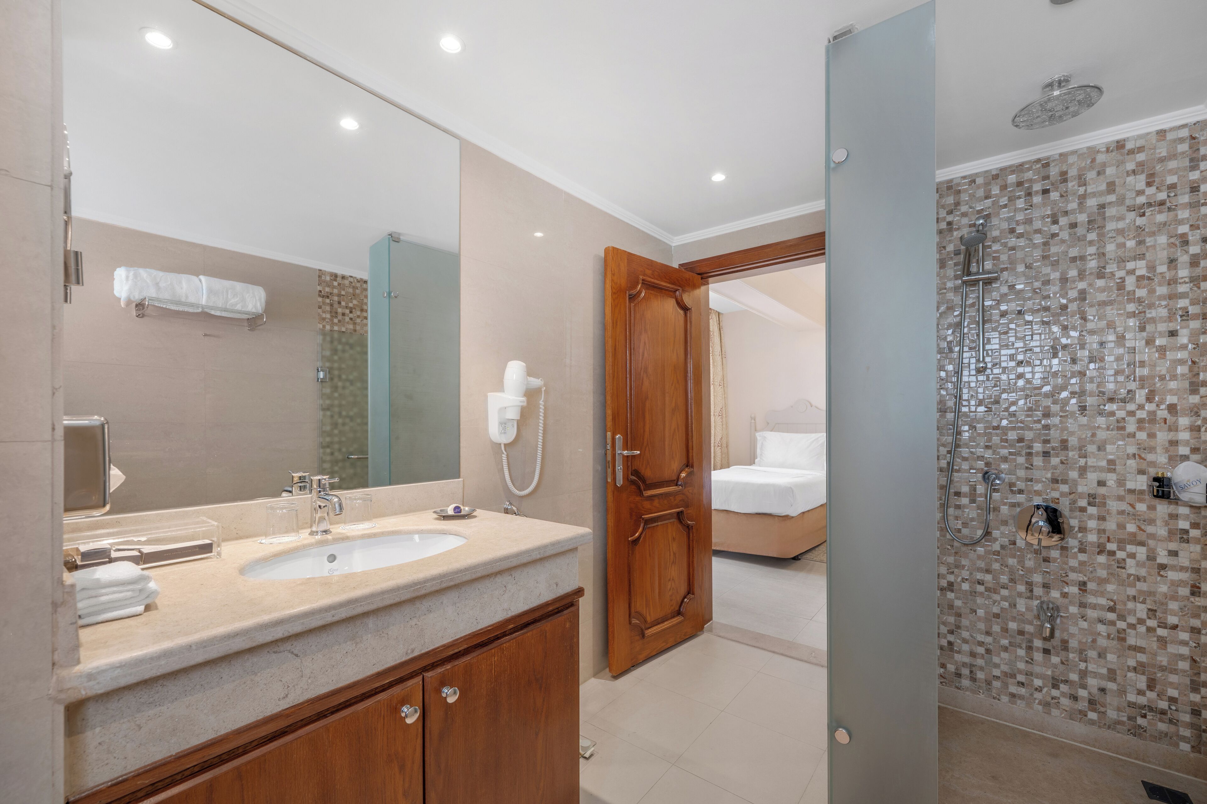 Royal Savoy Hotel & Villas