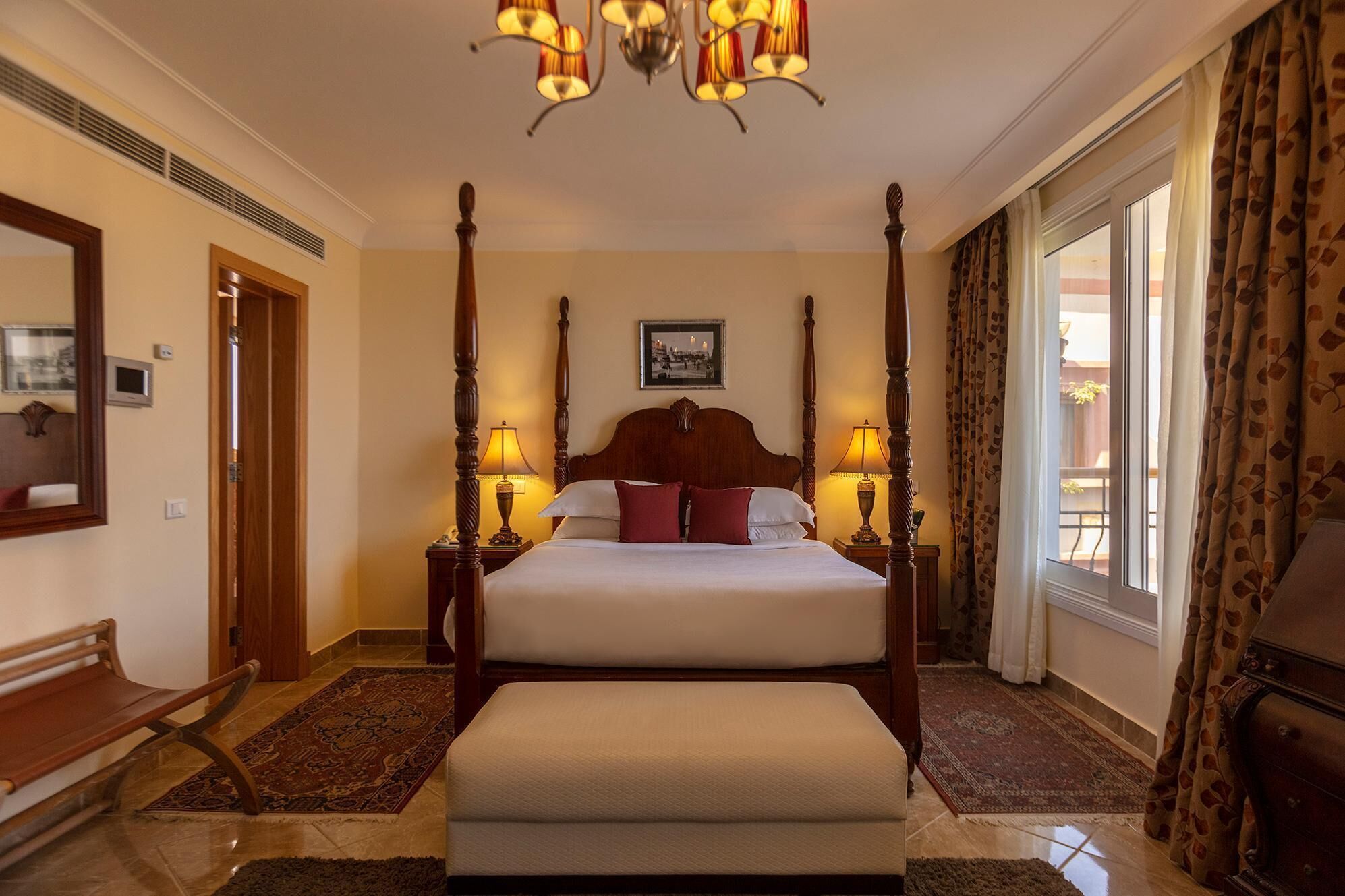 Royal Savoy Hotel & Villas