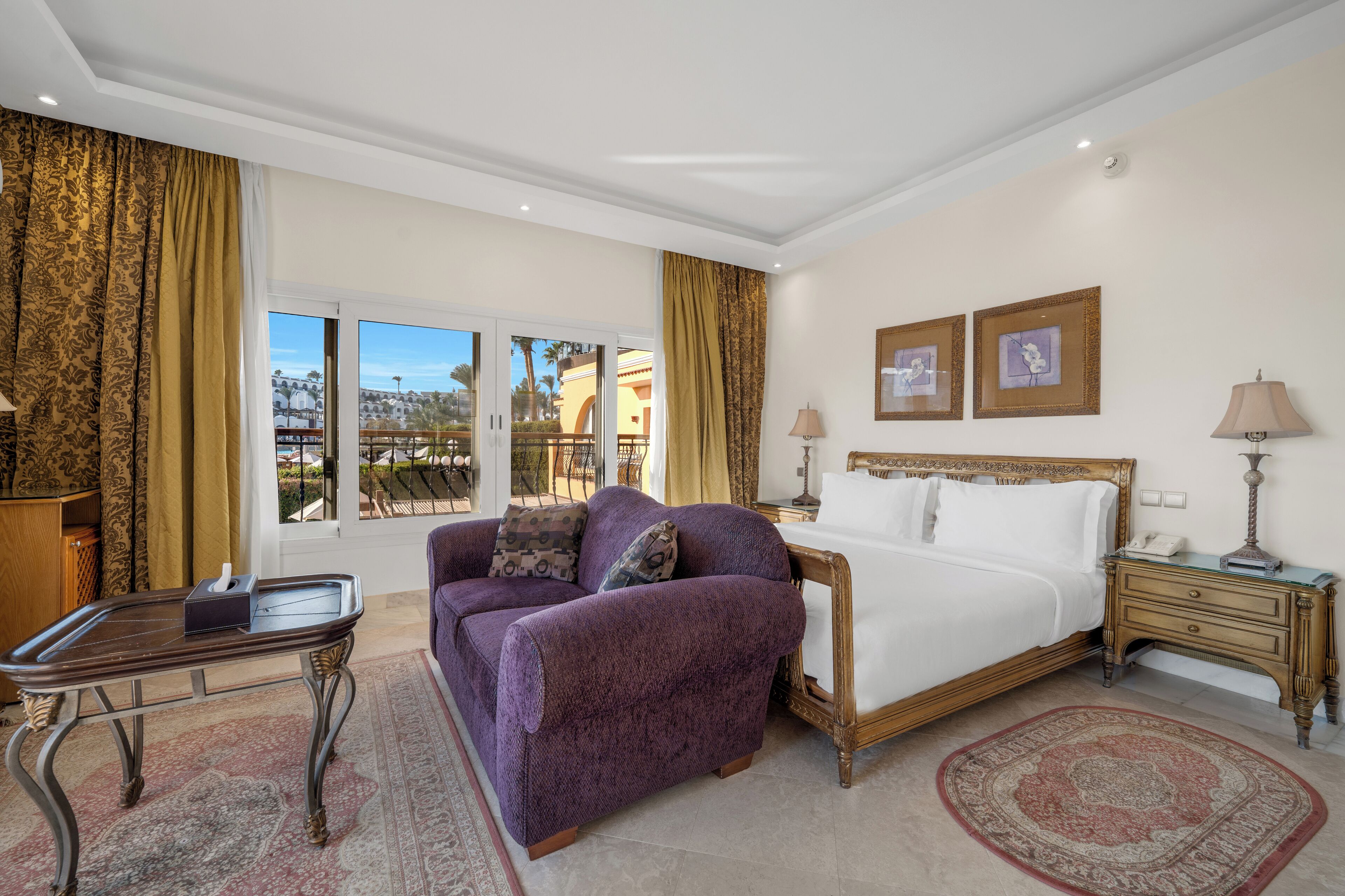 Royal Savoy Hotel & Villas