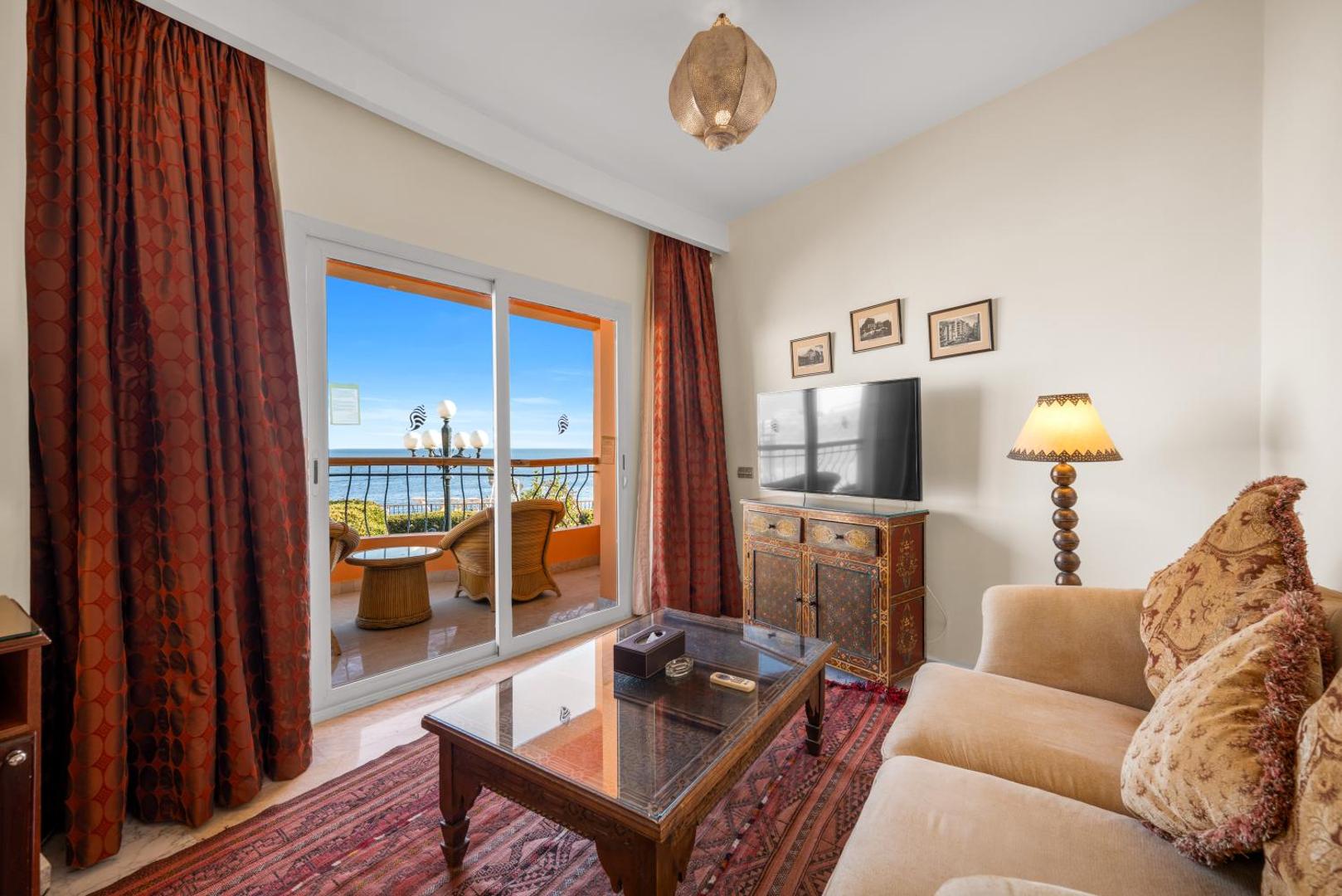 Royal Savoy Hotel & Villas