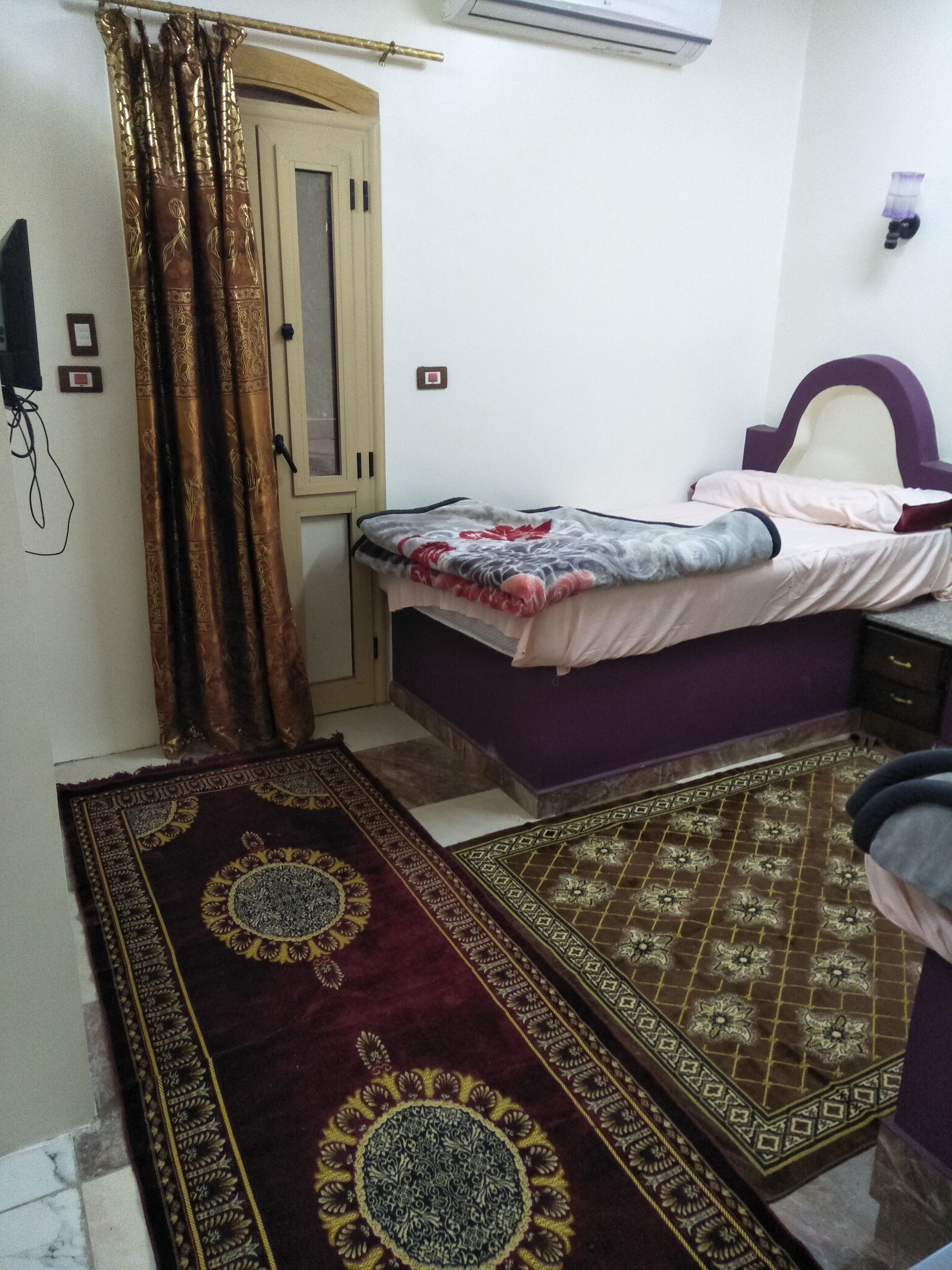 El Prince Guesthouse