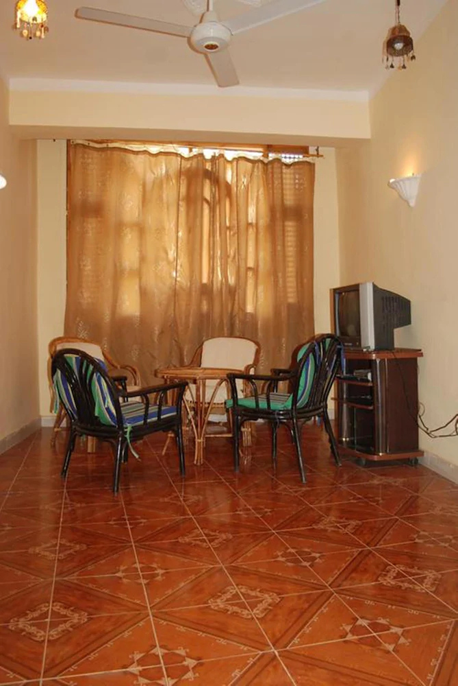Arabesque Apartments
