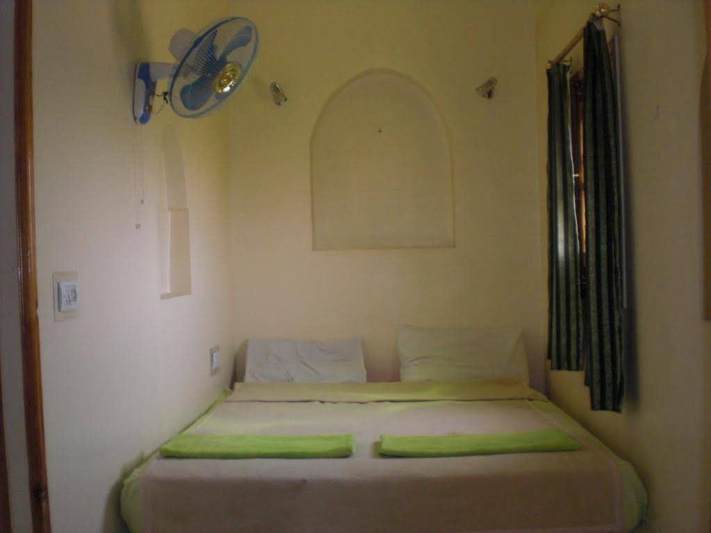 El Fayrouz Hotel