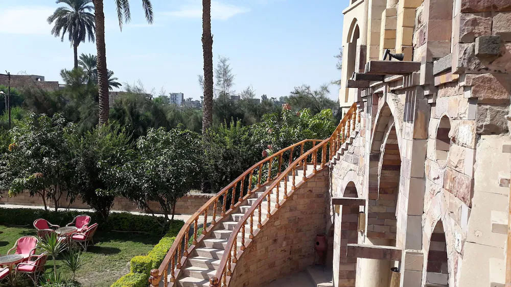 Embrace Hotel Luxor