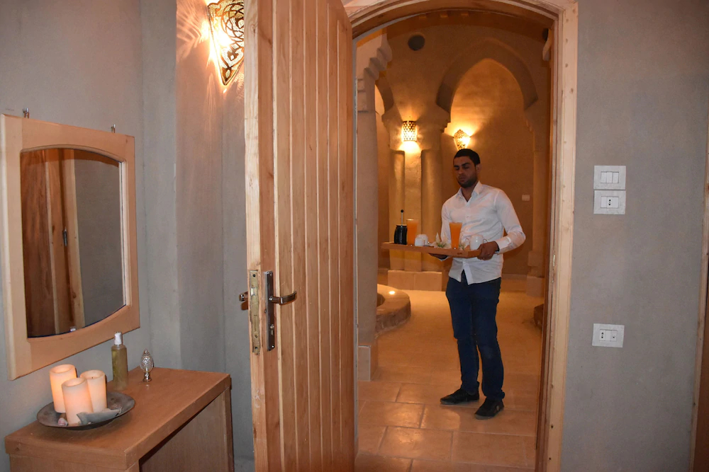 Embrace Hotel Luxor