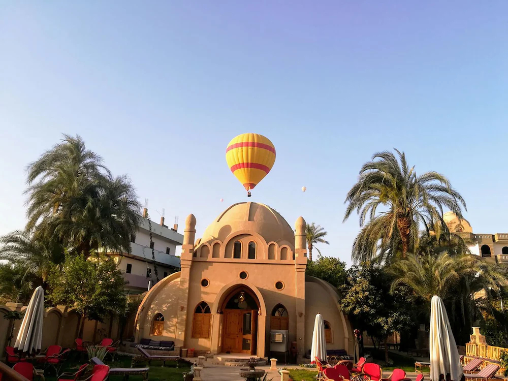 Embrace Hotel Luxor