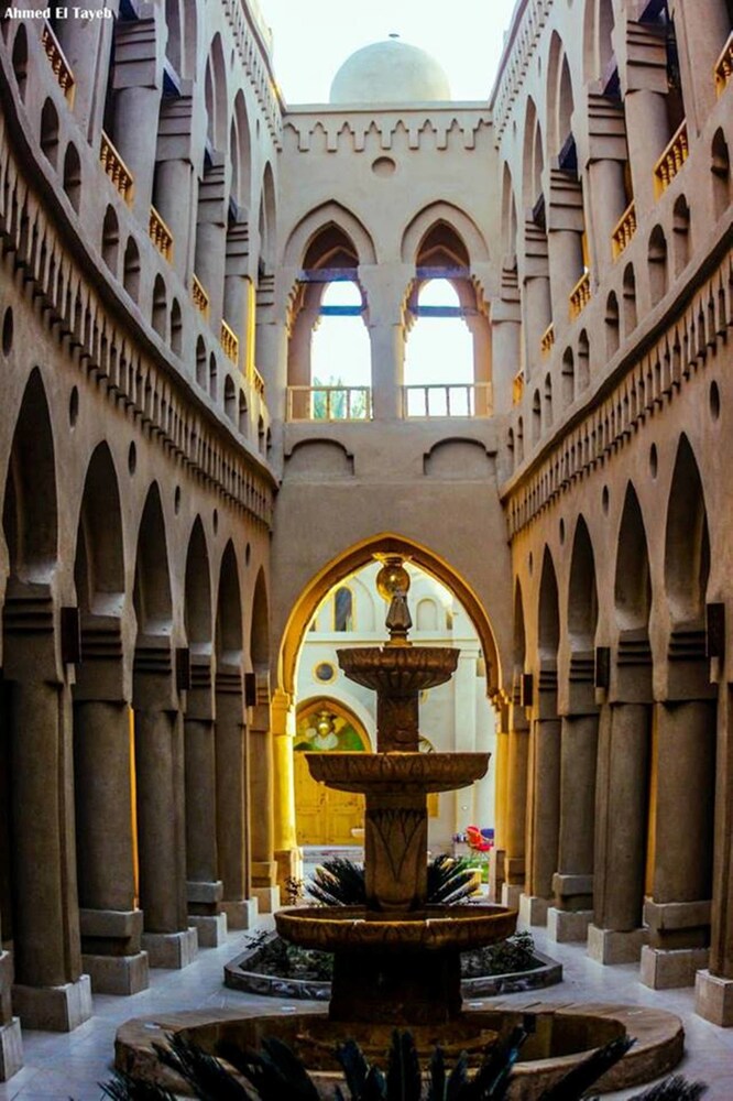 Embrace Hotel Luxor