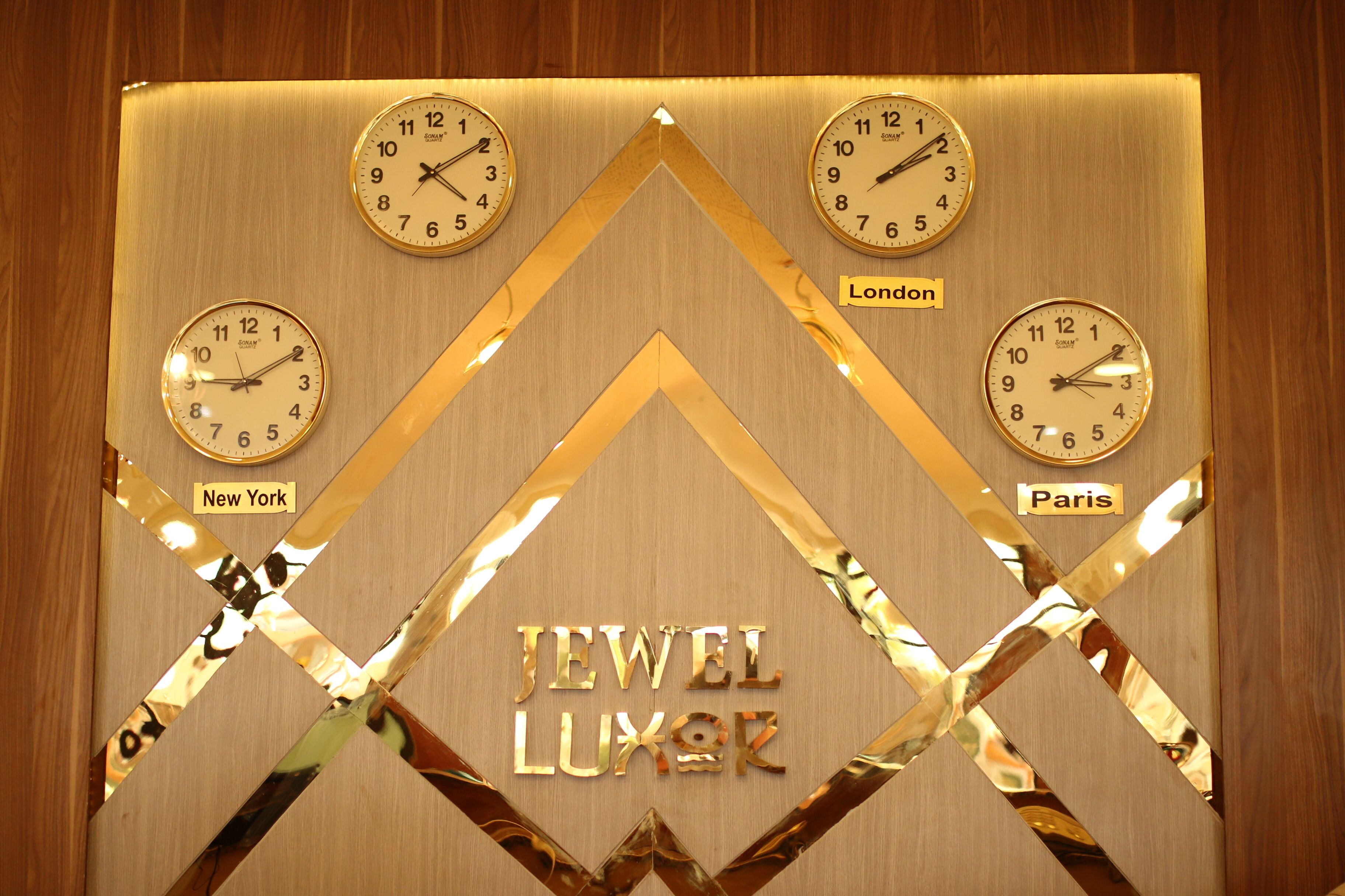 Jewel Luxor Hotel