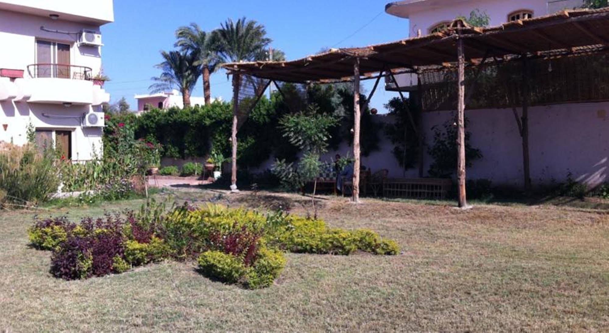 New Memnon Hotel