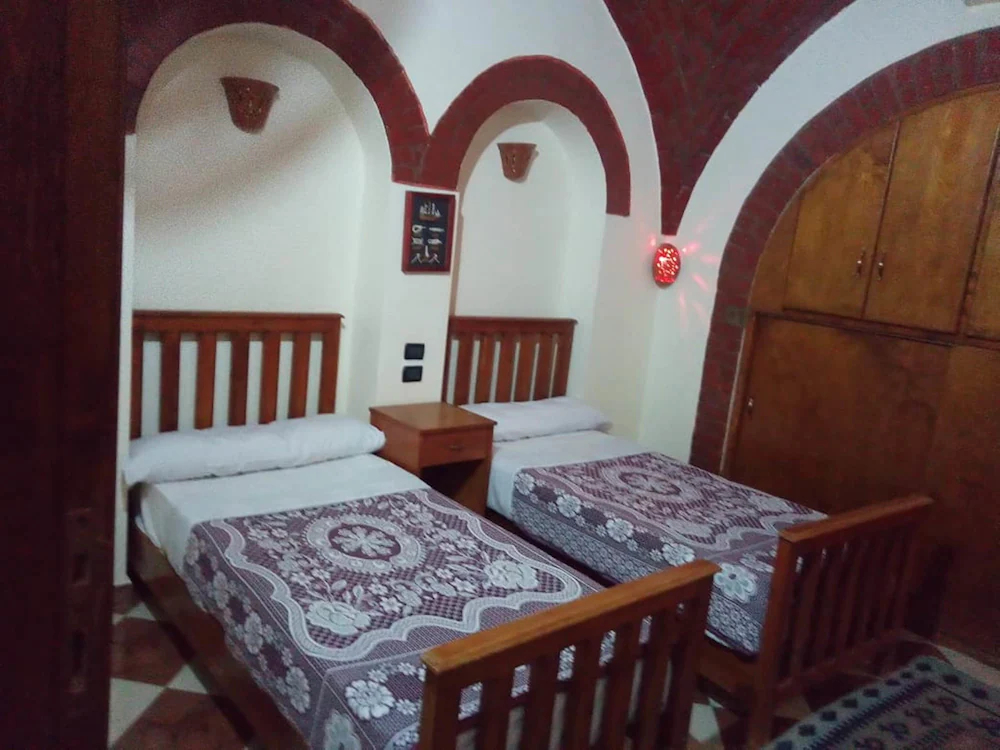 Shahhat House