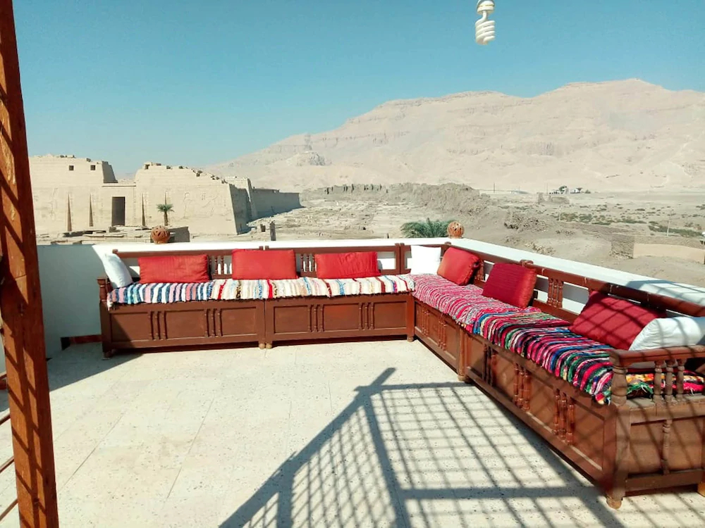 Shahhat House