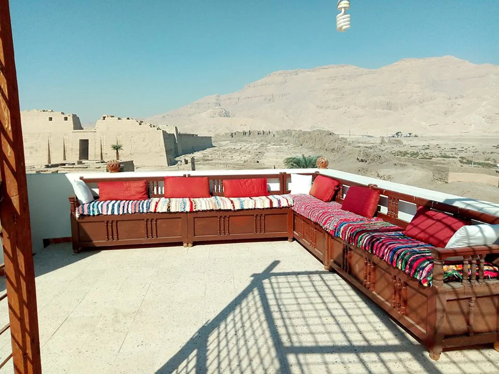 Shahhat House