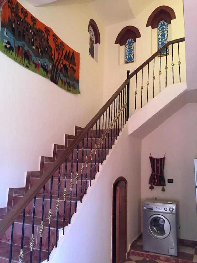 Shahhat House