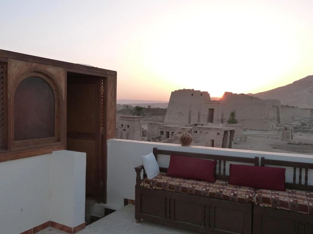 Shahhat House
