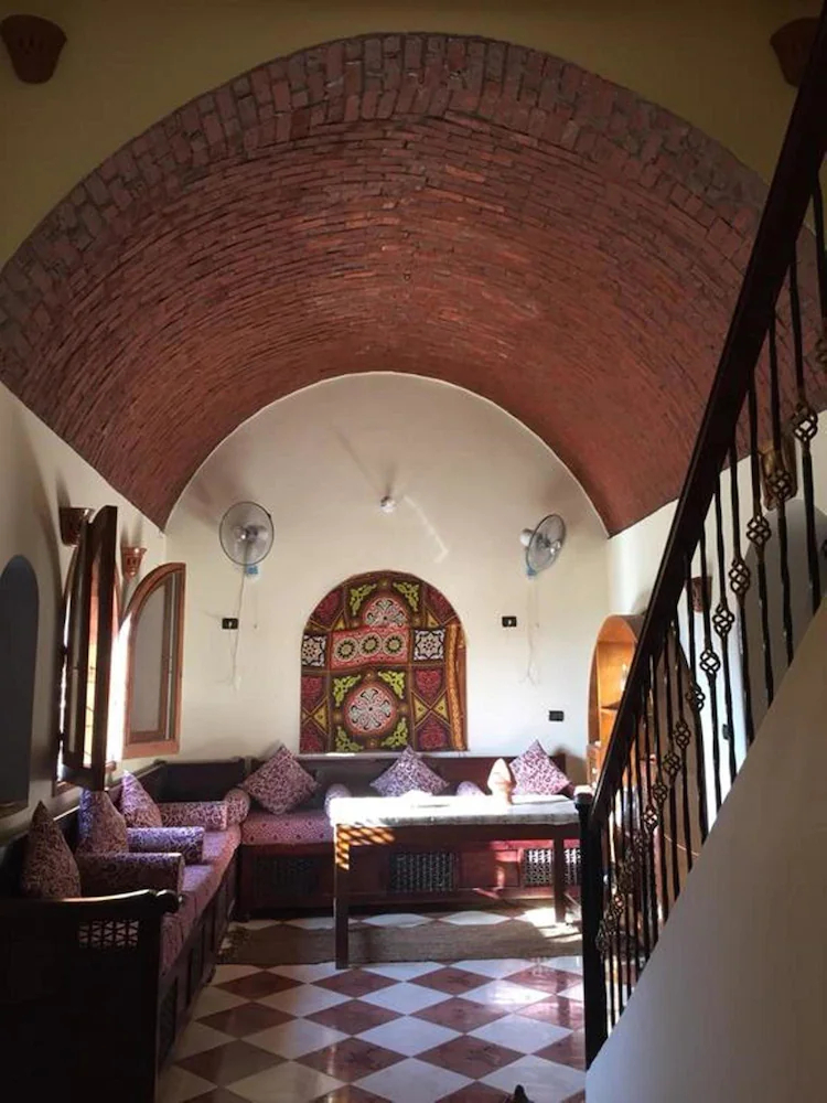 Shahhat House