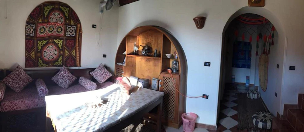 Shahhat House