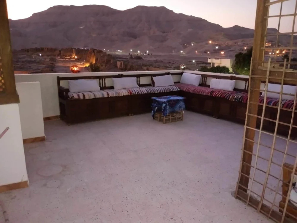 Shahhat House