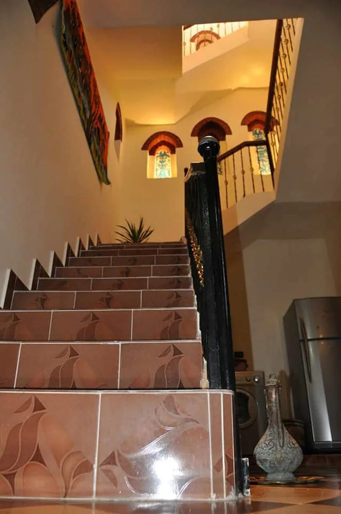 Shahhat House