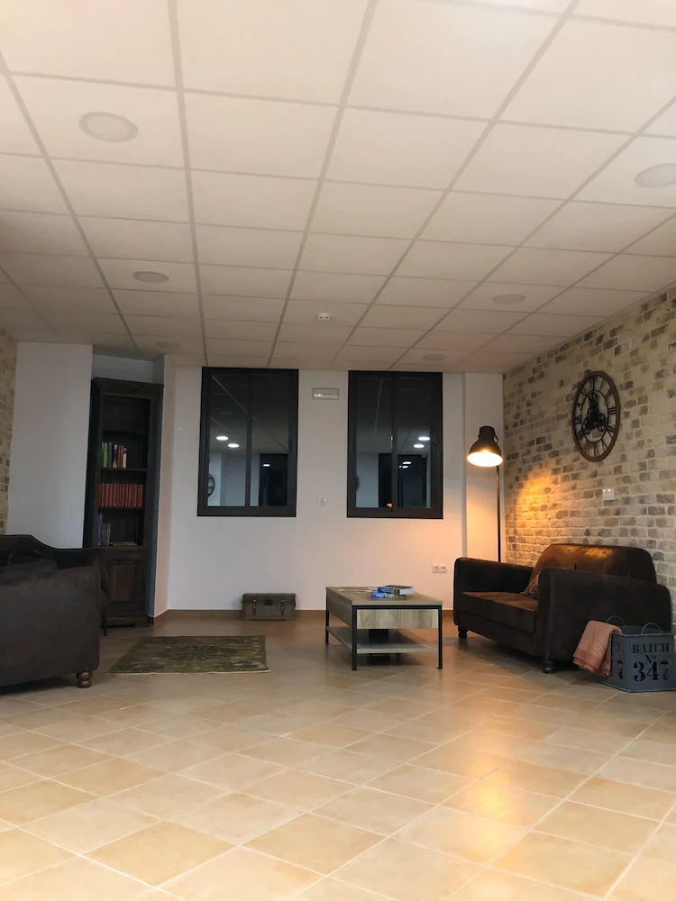 Benarraba Hostel