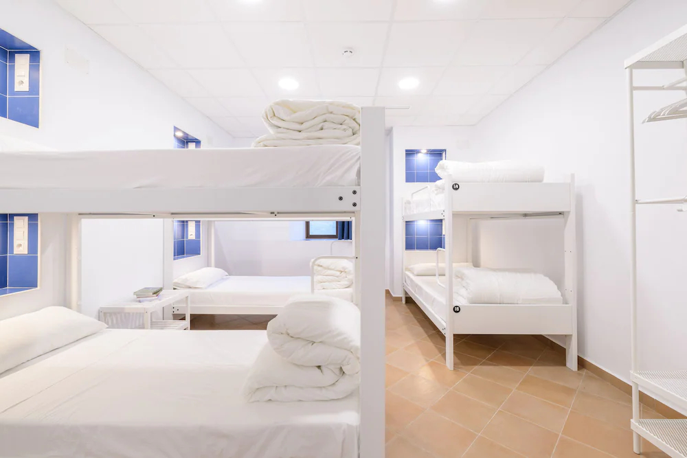 Benarraba Hostel