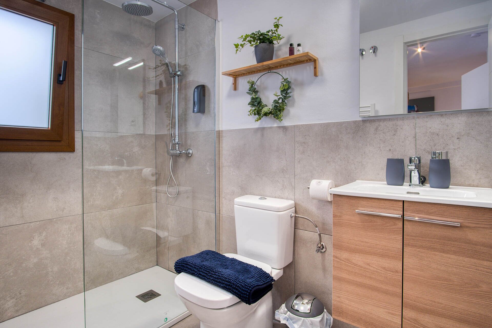 Olive & Ivy Guest House