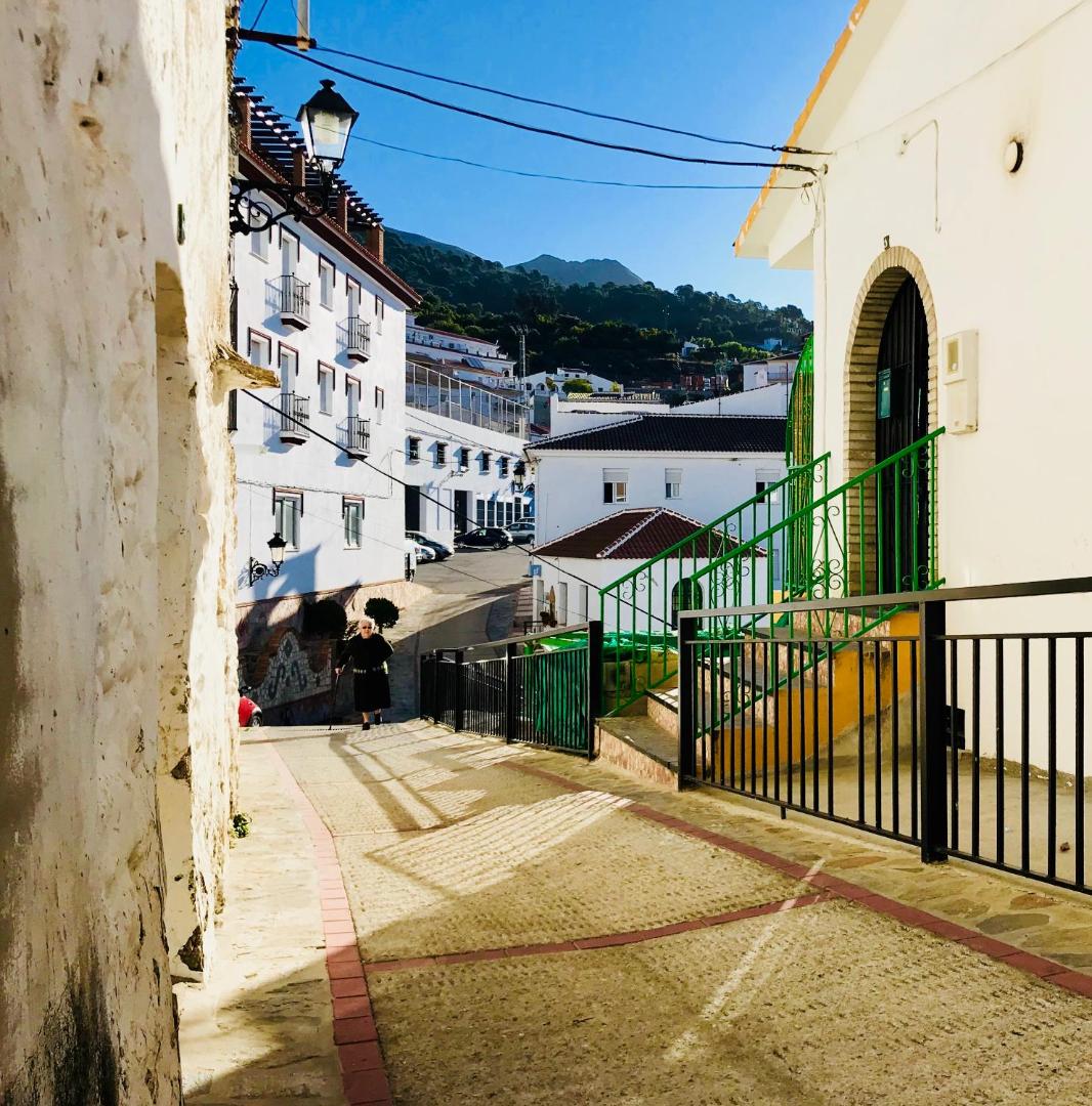 HR Mirador