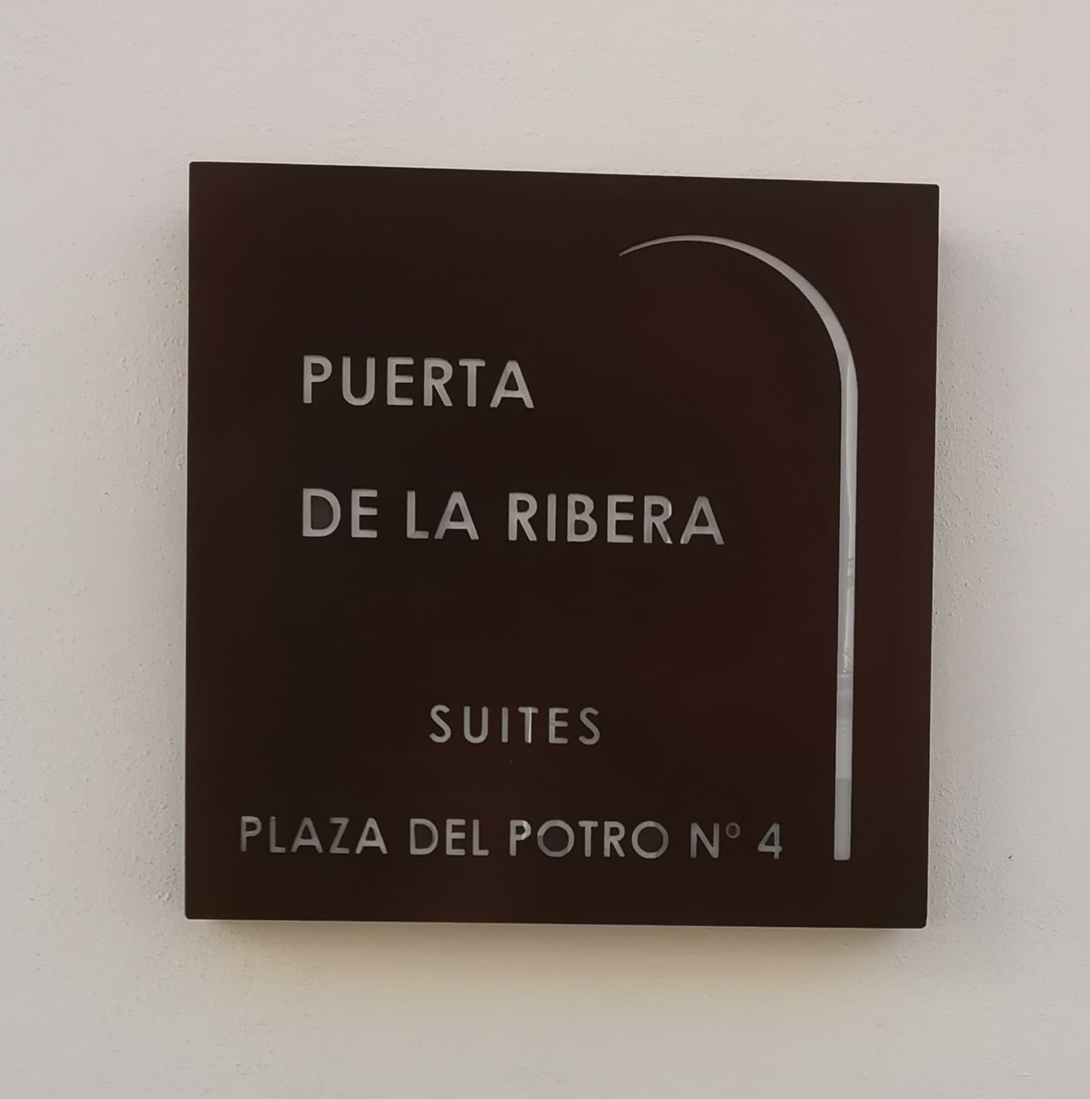 Puerta De La Ribera Suites