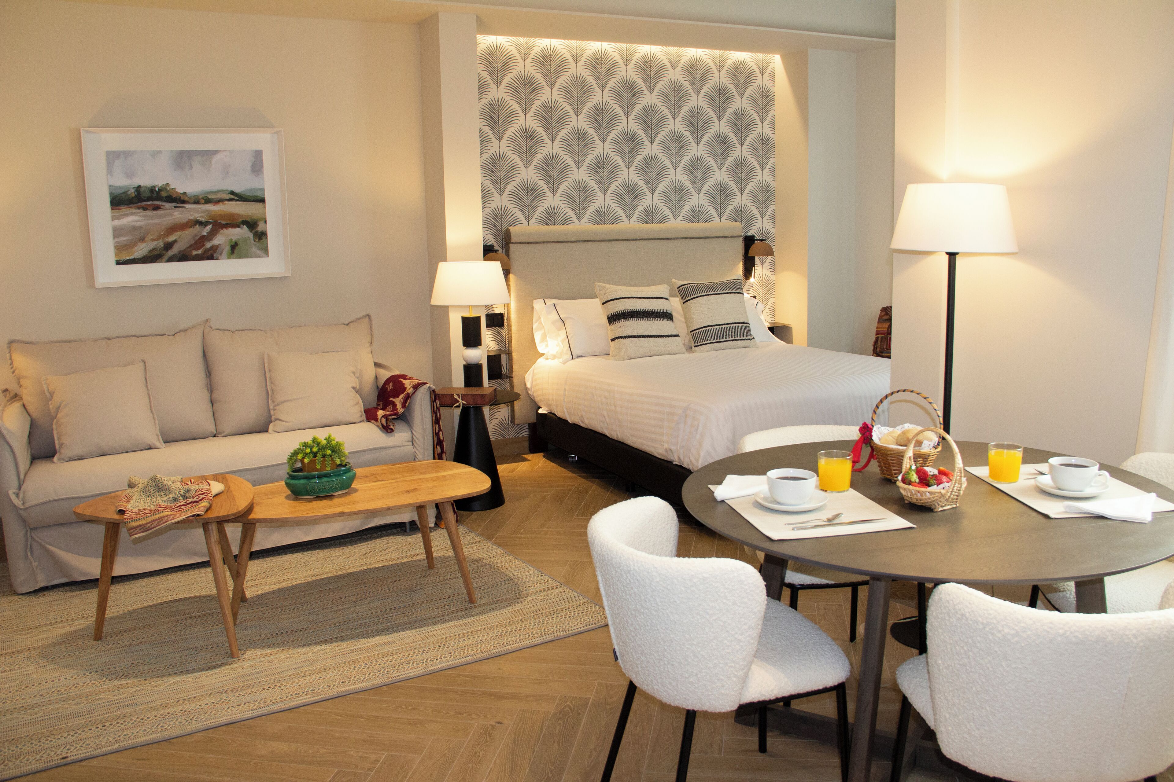 Puerta De La Ribera Suites