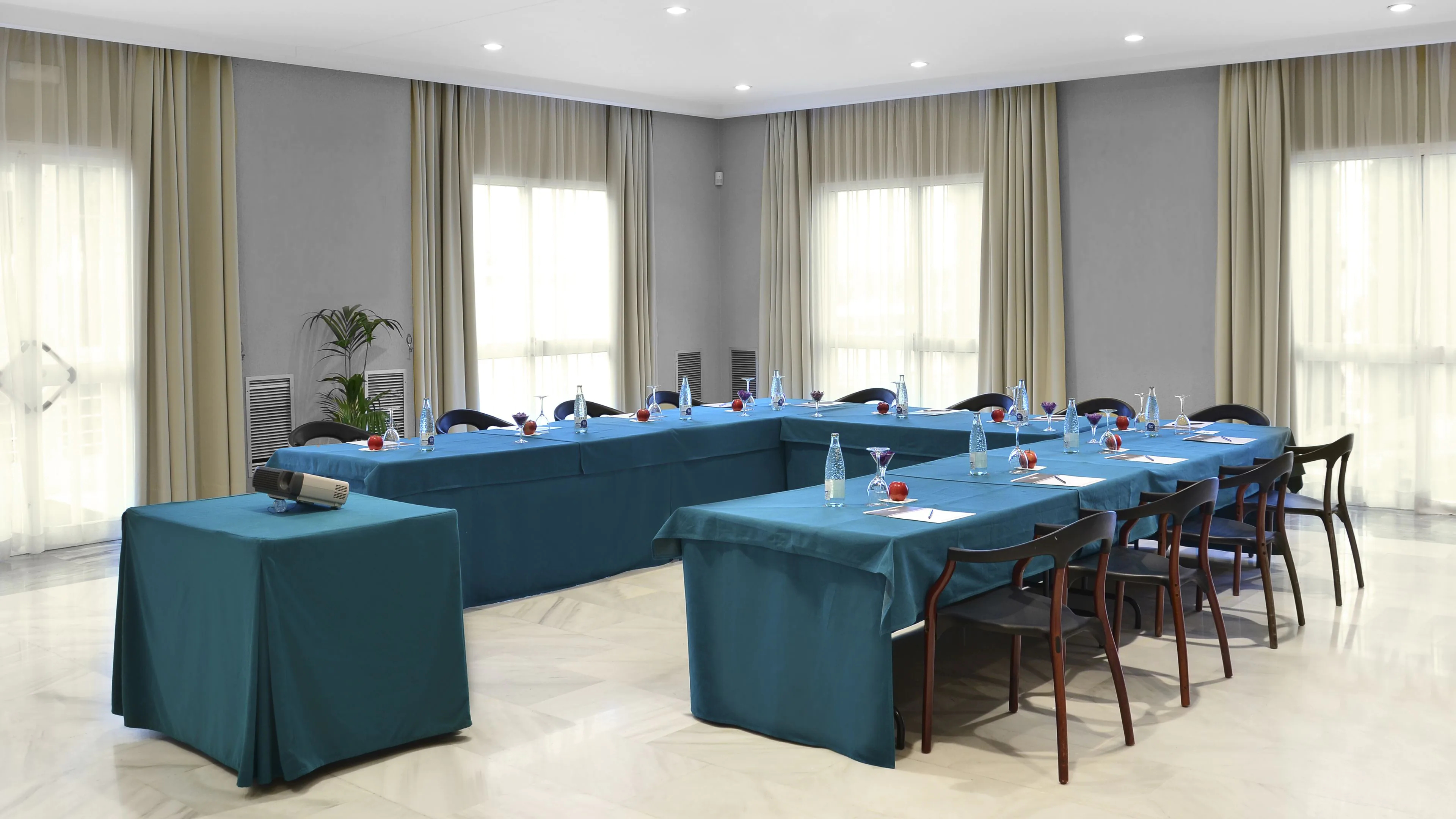 TRH La Motilla Business & Cultural Hotel